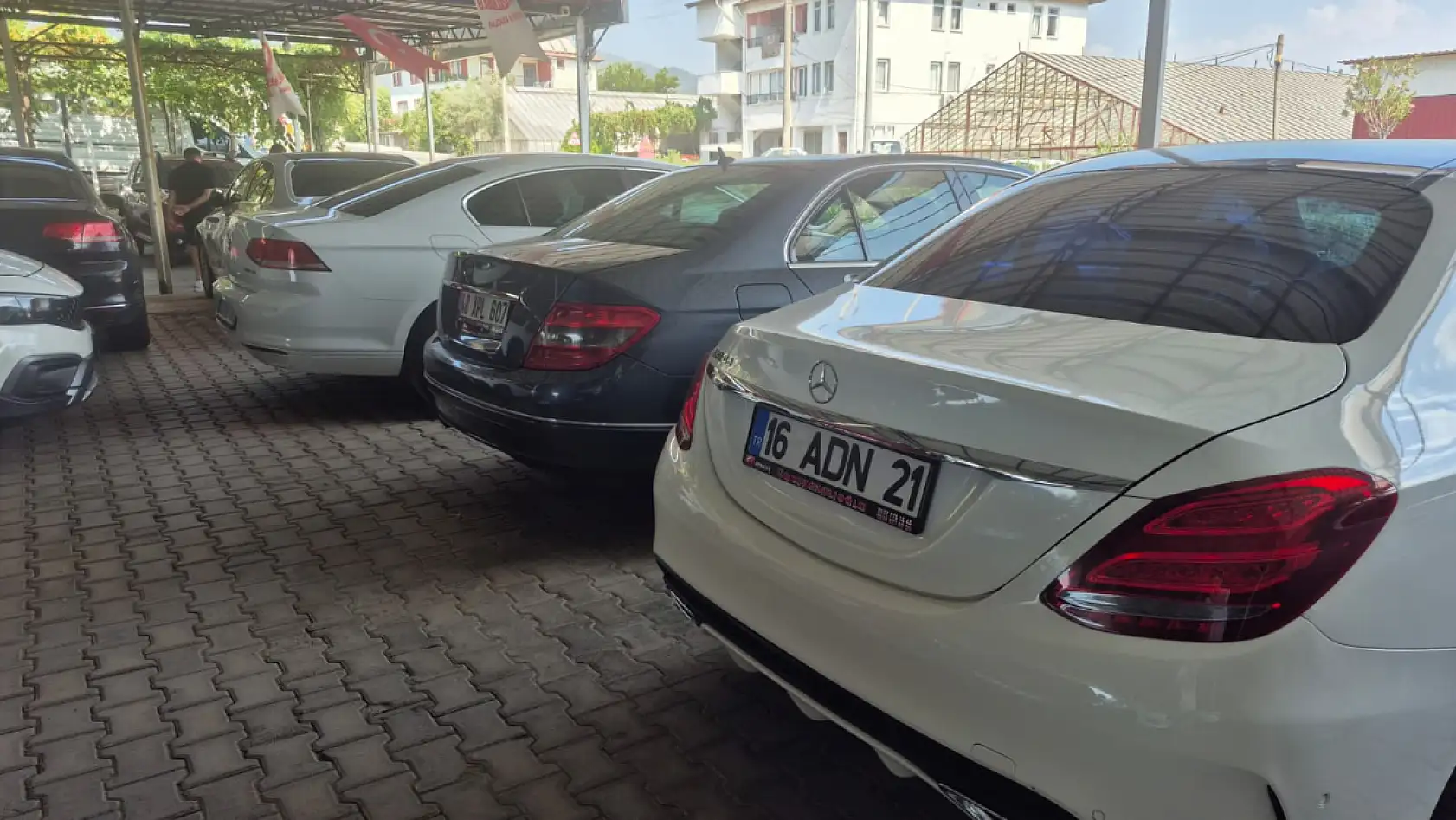 Fethiye'de İkinci El Araç Piyasasında Fiyatlar Yükseliyor