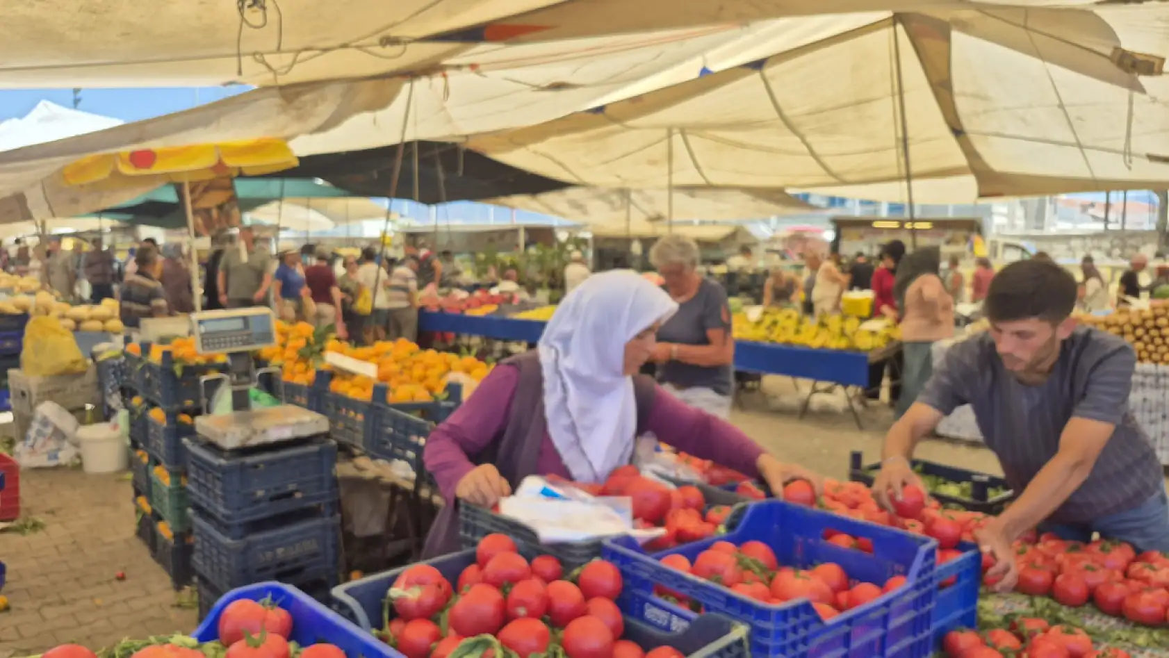 Fethiye pazar esnafları turizm hareketliliği bekliyor