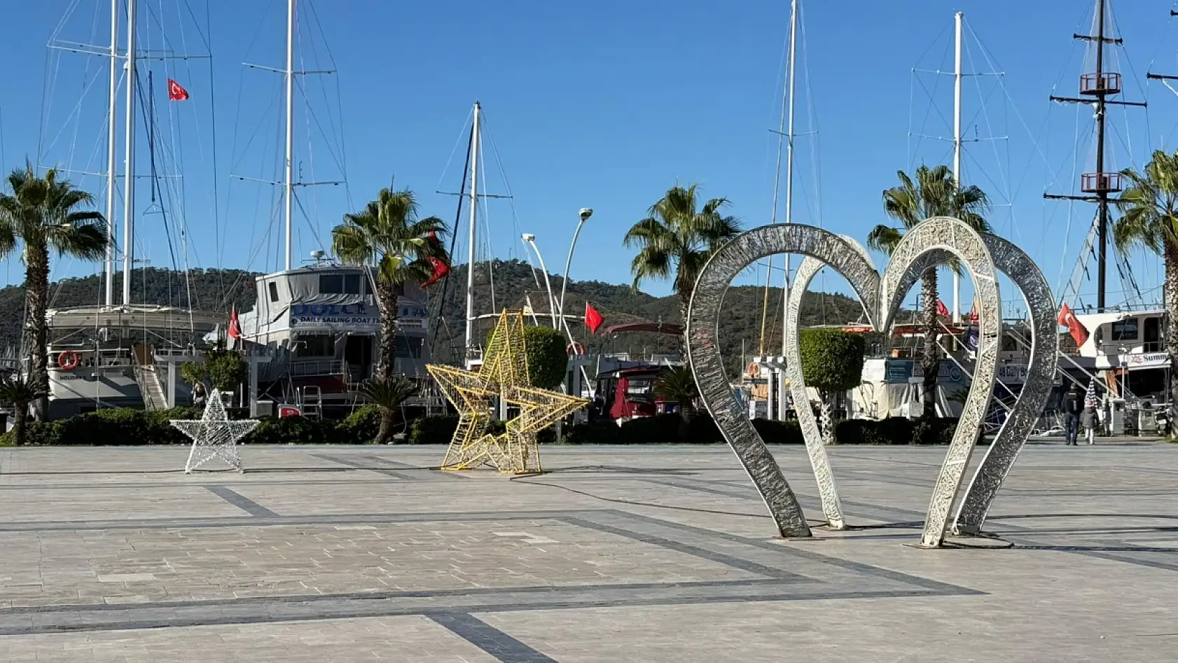 Fethiye Yeni Yıla Hazır: Restoranlar ve Eğlence Mekanları Özel Programlar Hazırladı