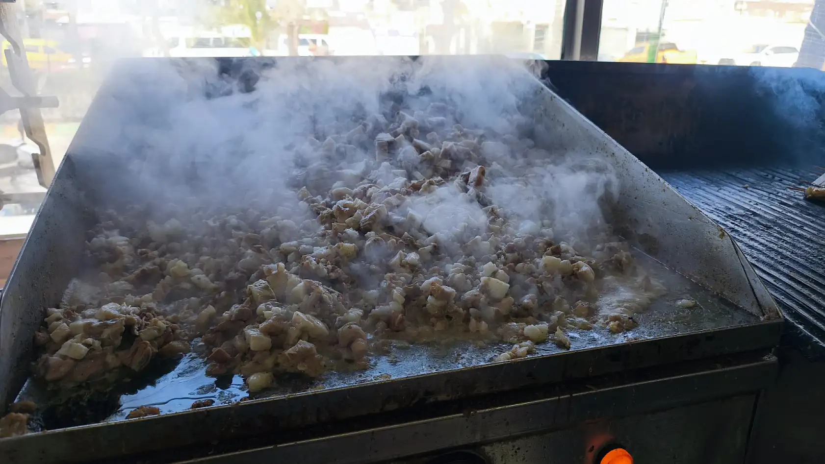 Fethiye'de Kokoreç Ustası Osman Koyuncu'dan Lezzet Sırları