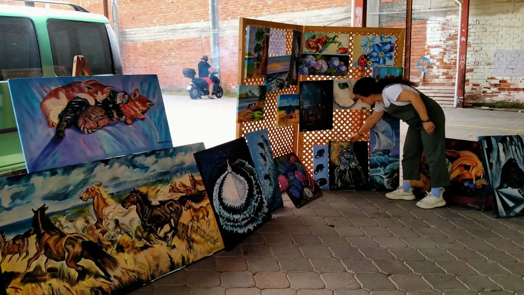 Sanat ve El Emeği Ürünleri Pazarı Her Cumartesi Çiftlik'te