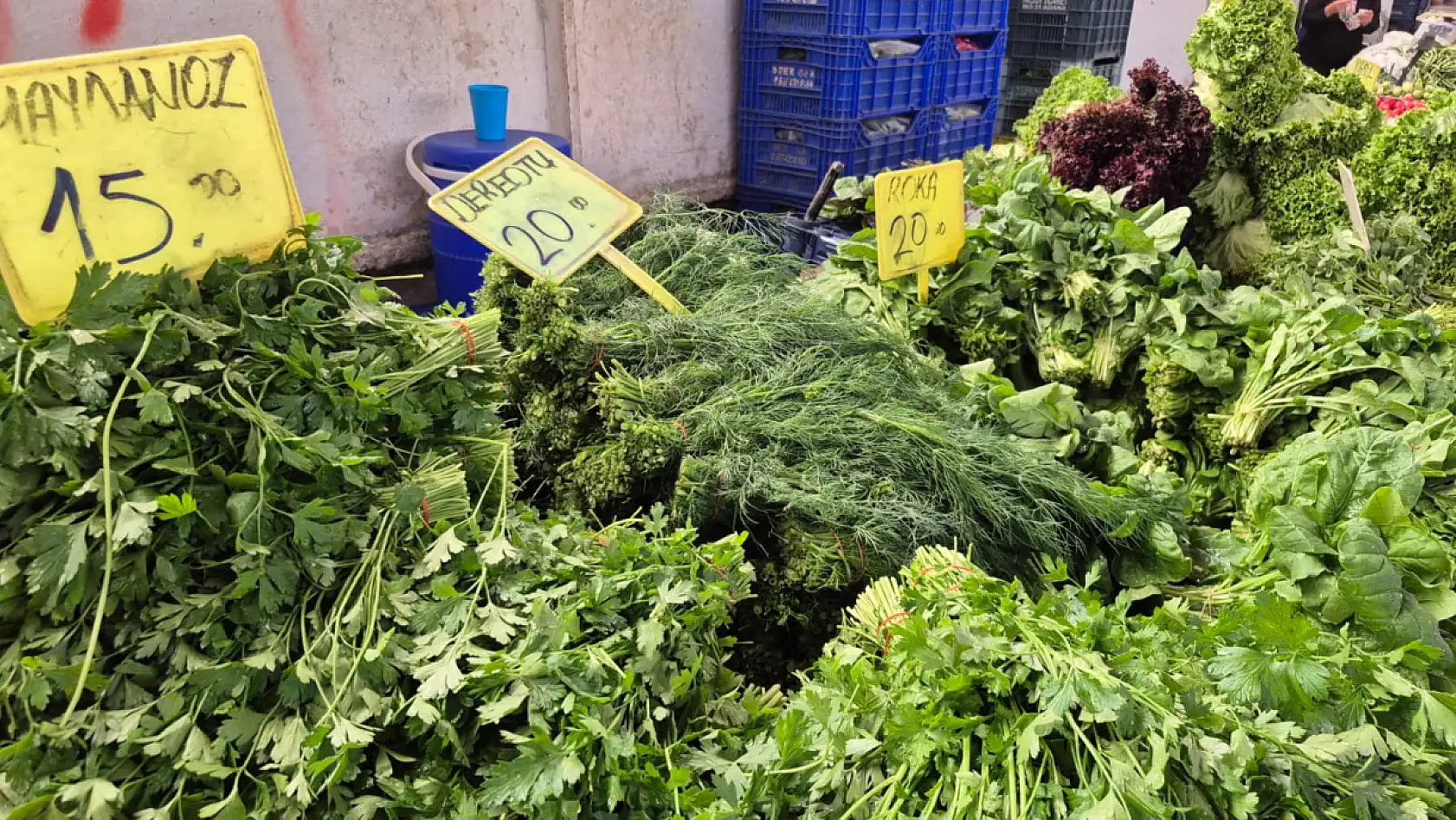 Biber, Fethiye Pazarı'nda yerini aldı