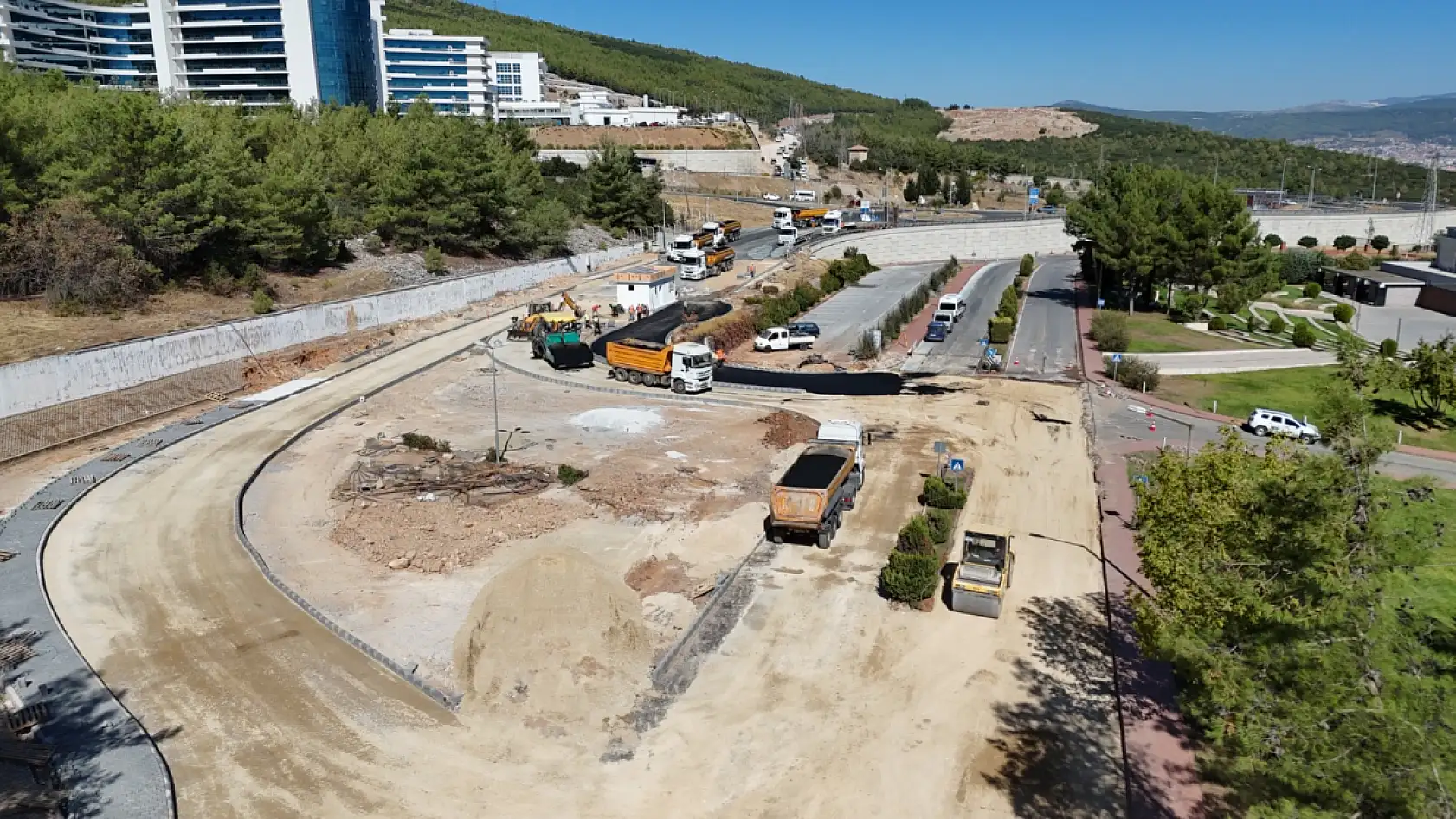 Büyükşehir, kamu kurumlarıyla iş birliği sayesinde ulaşımı güçlendiriyor
