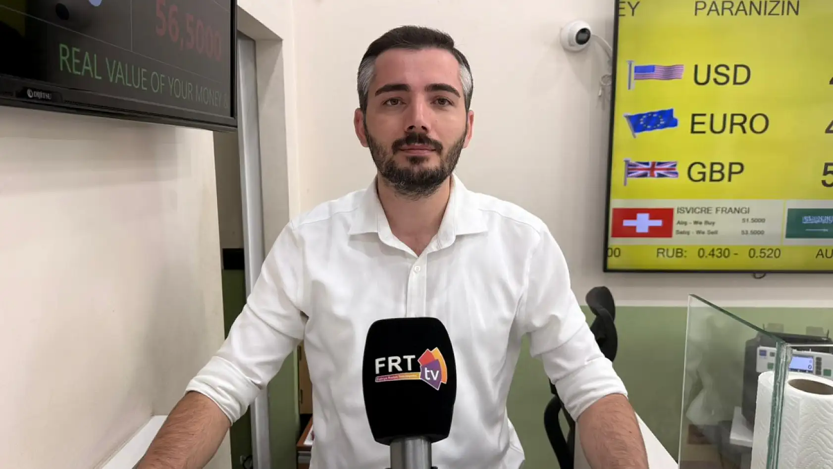 Fethiye'de Döviz Kurları Durağan Seyrediyor: 'Euro ve Pound Gevşedi, Altın Geriledi'