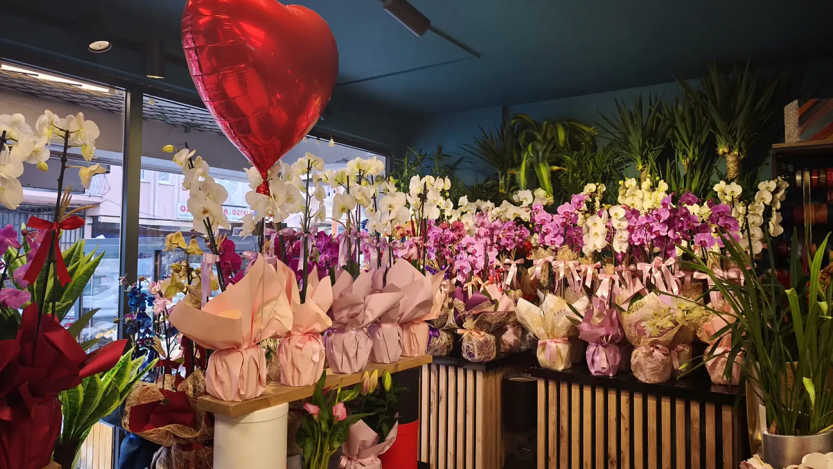 Fethiye'de Sevgililer Günü yoğunluğu başladı