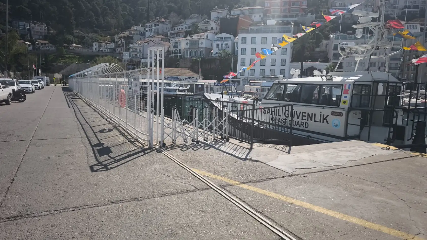 Fethiye'de TCSG-911 botu vatandaşların ziyaretine açıldı