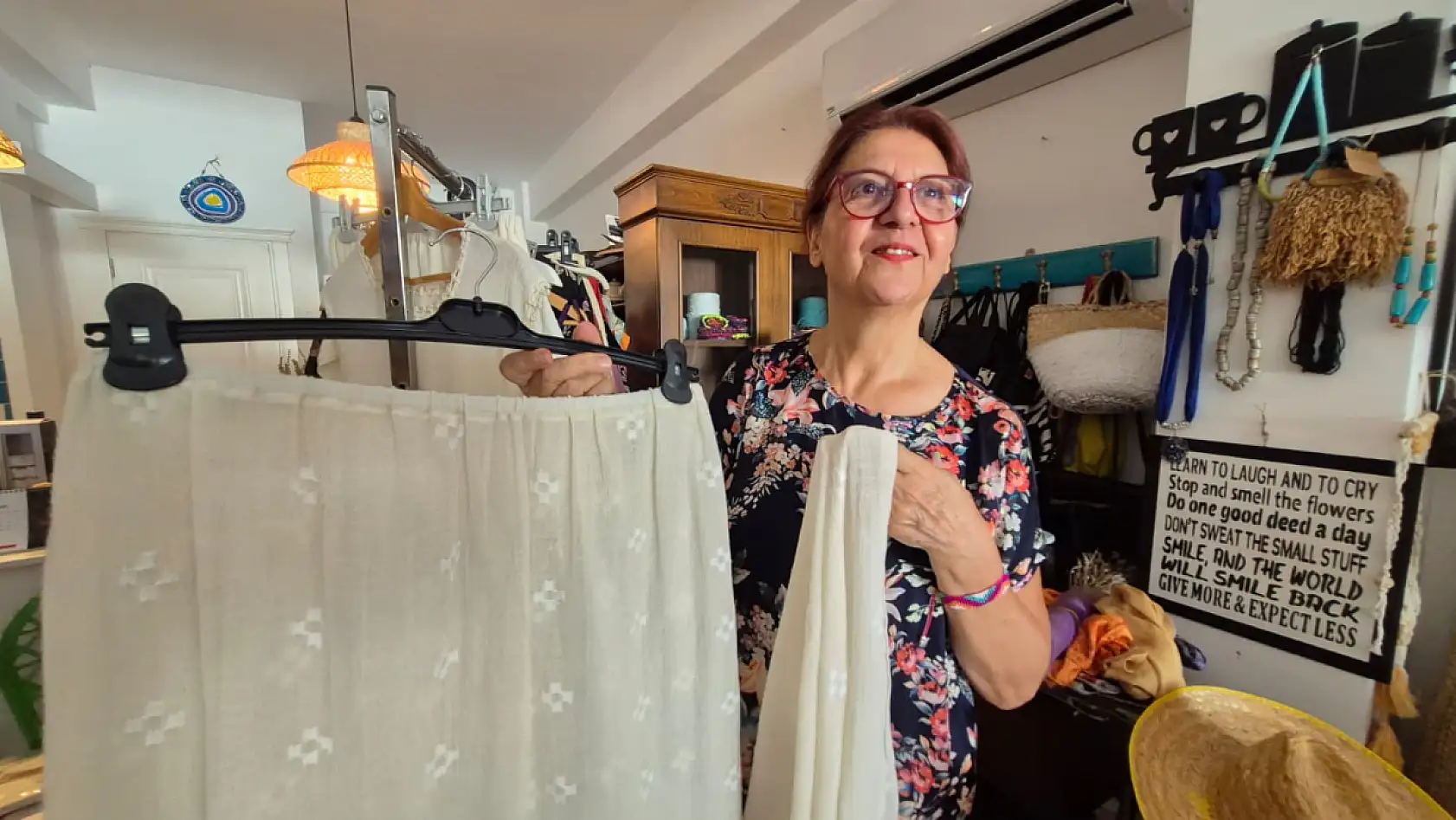 Fethiye'de Geleneksel Dastar Kumaşı Modern Tasarımlarla Buluşuyor