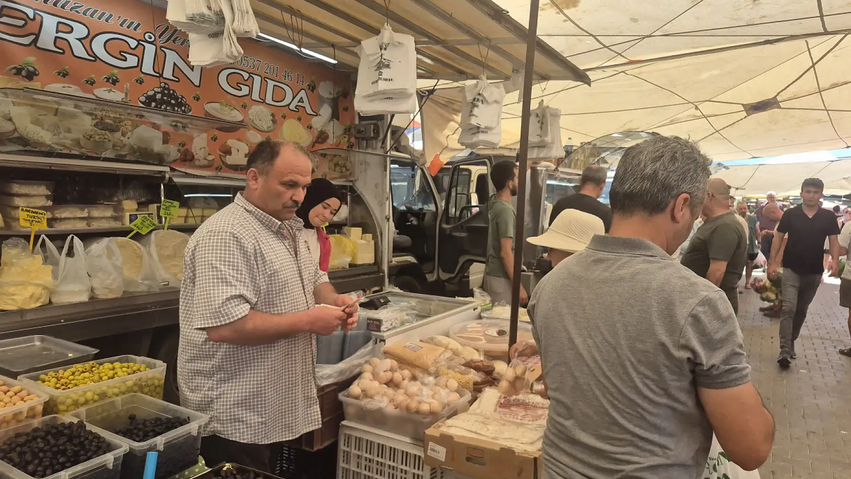 Fethiye'de yaz mevsiminde  peynir satışları durgun