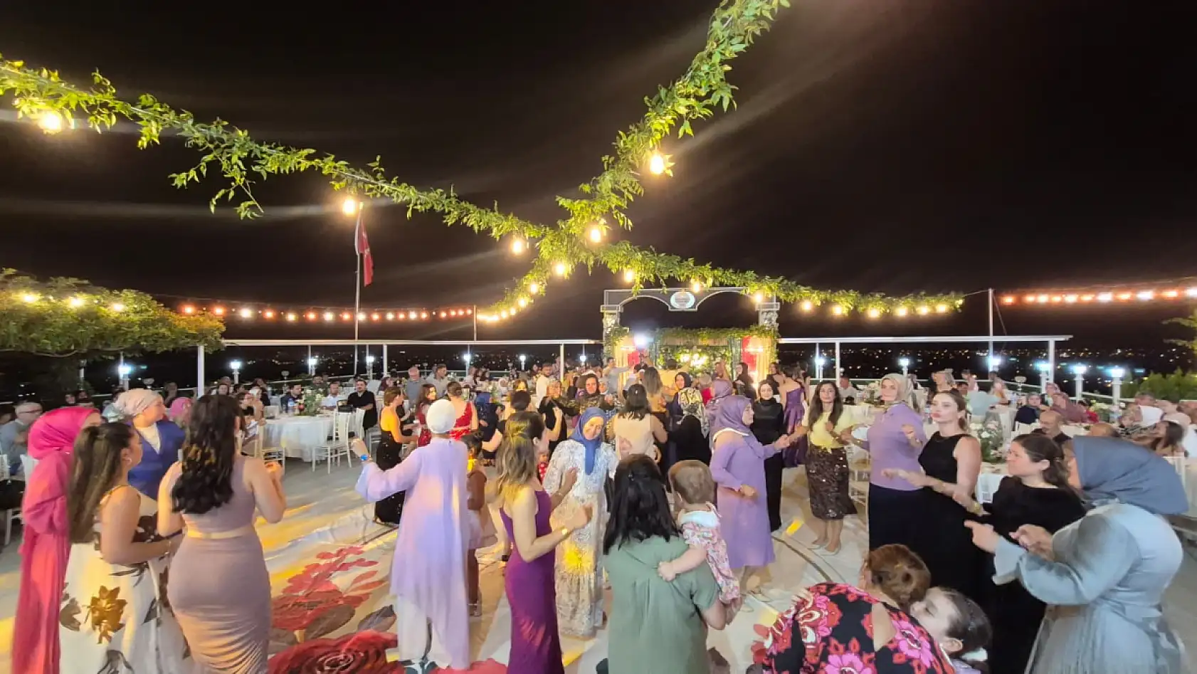 Fethiye Zirve Restaurant'ta Muhteşem Kına Gecesi