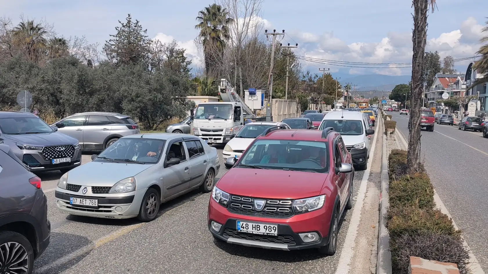 Fethiye'de Şehit Fethi Bey anma töreni sonrası trafik yoğunluğu yaşandı