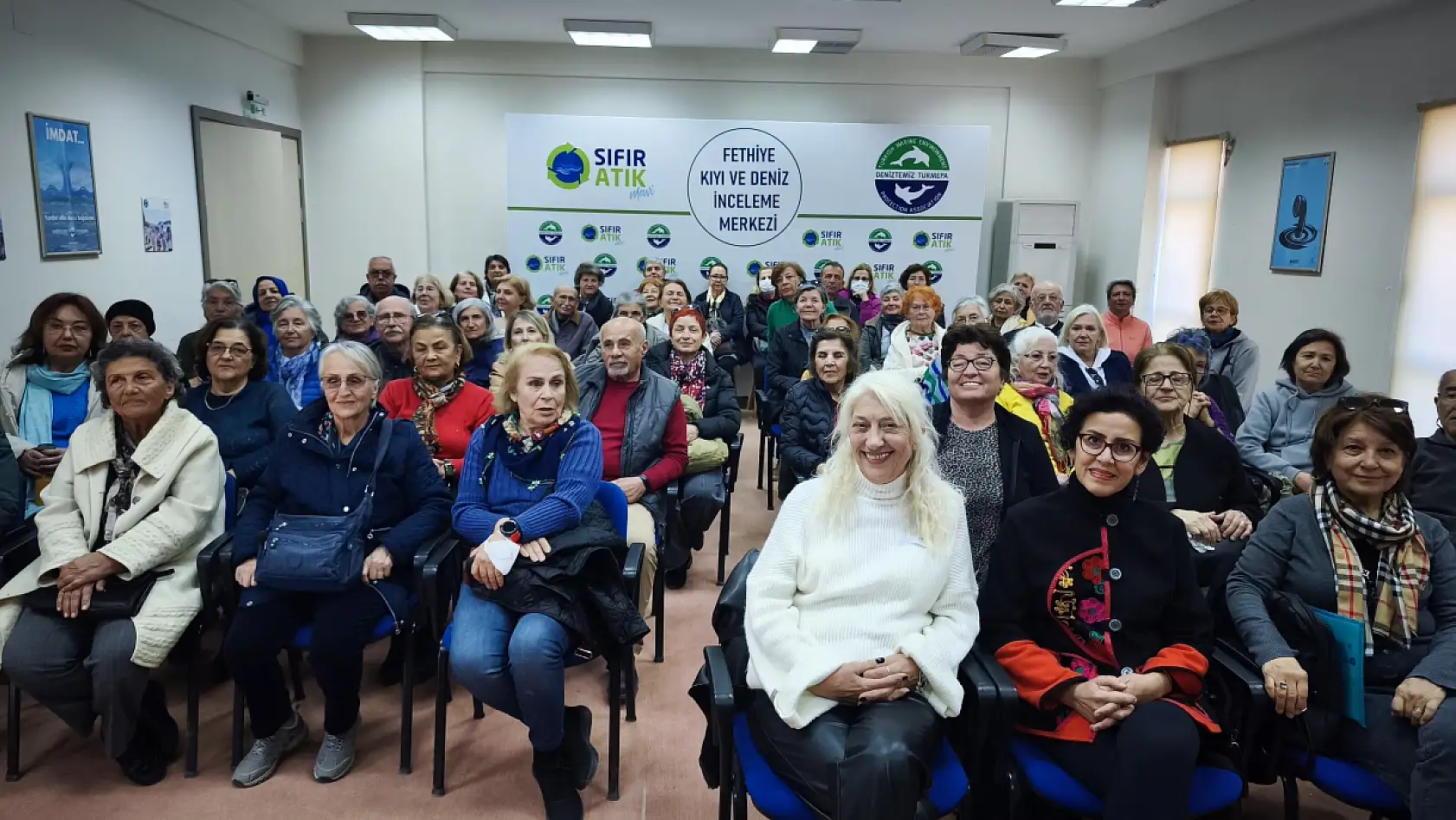 Fethiye'de SAYAP'tan sosyal medya konulu konferans
