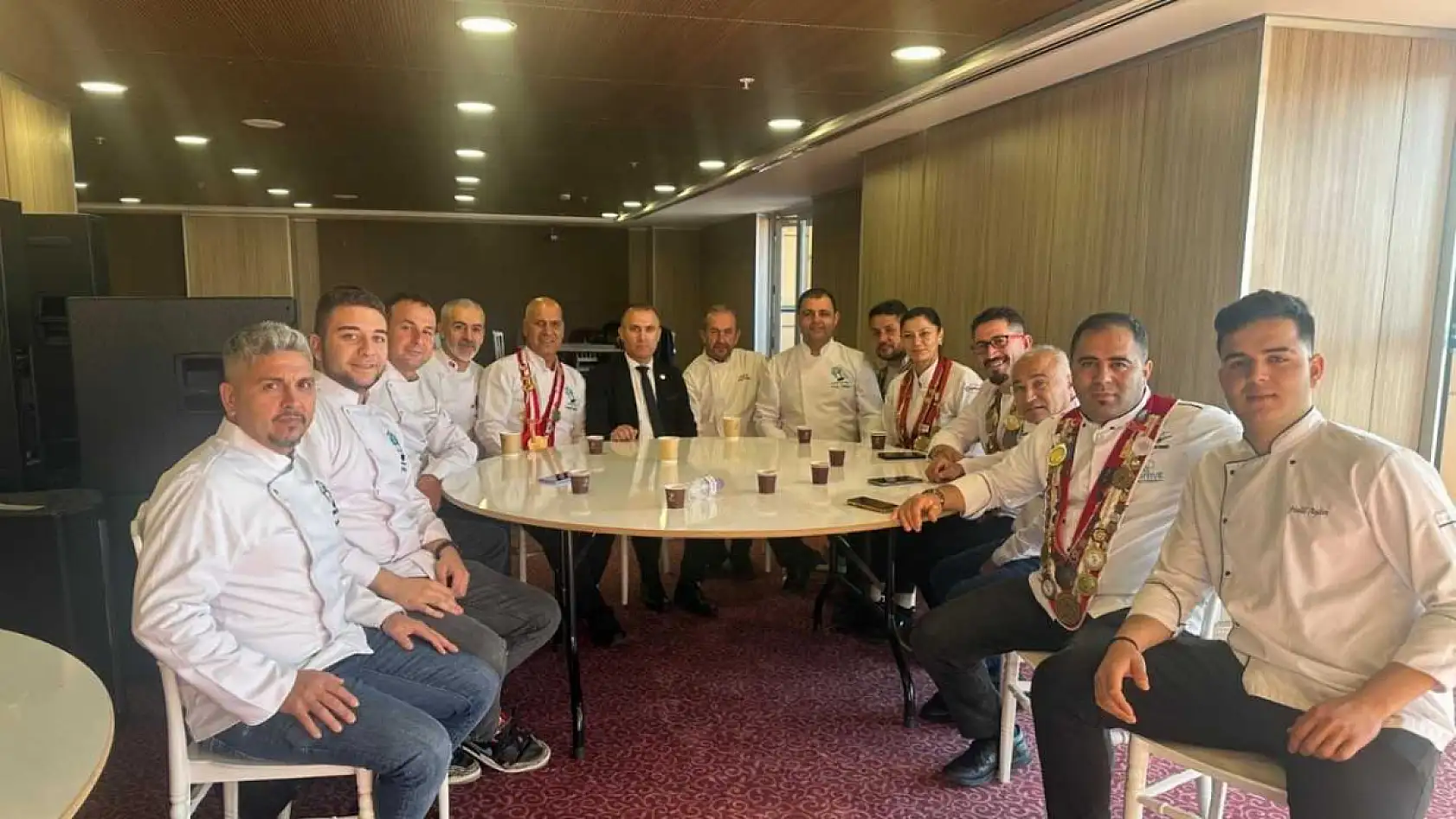 Fethiye'nin genç şefleri İstanbul'da gurur yaşattı