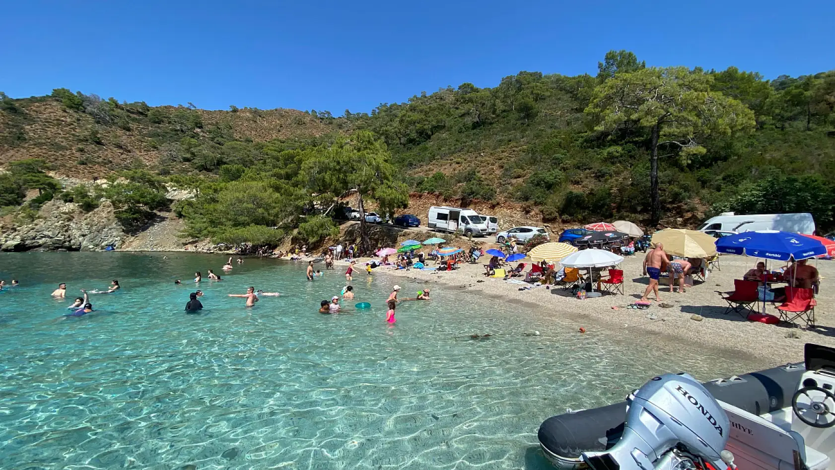 Fethiye Emekliler ve Aileler Boncuklu Koyu'na Akın Ediyor