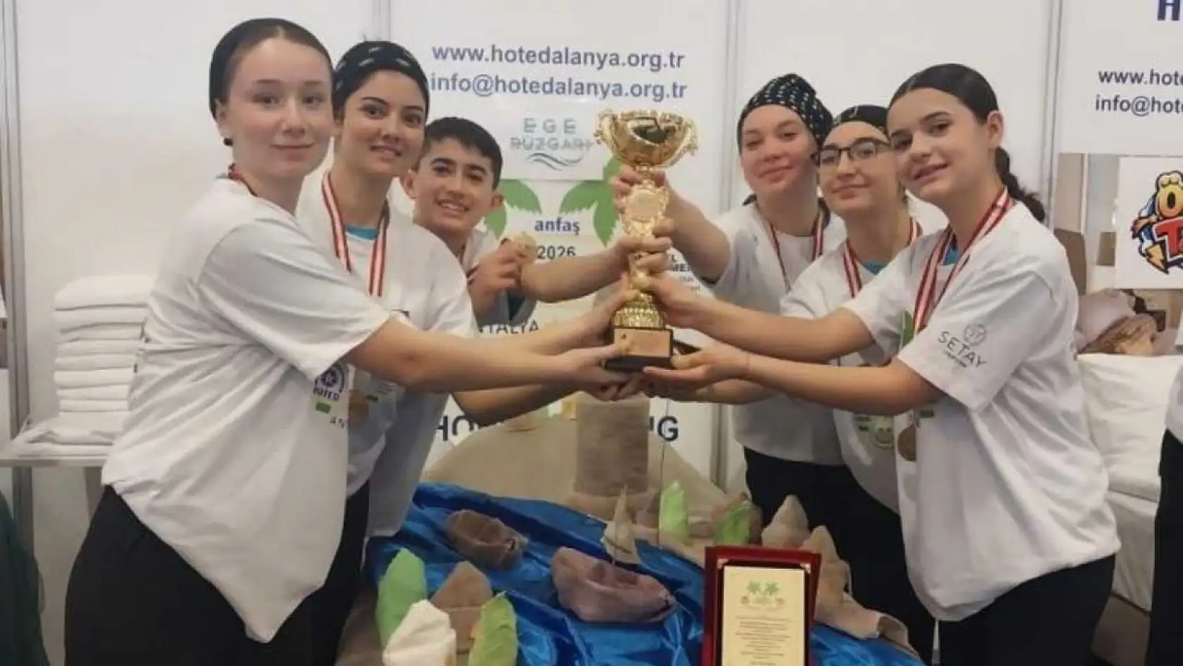 Menteşe Atatürk Turizm MTAL'den uluslararası başarı