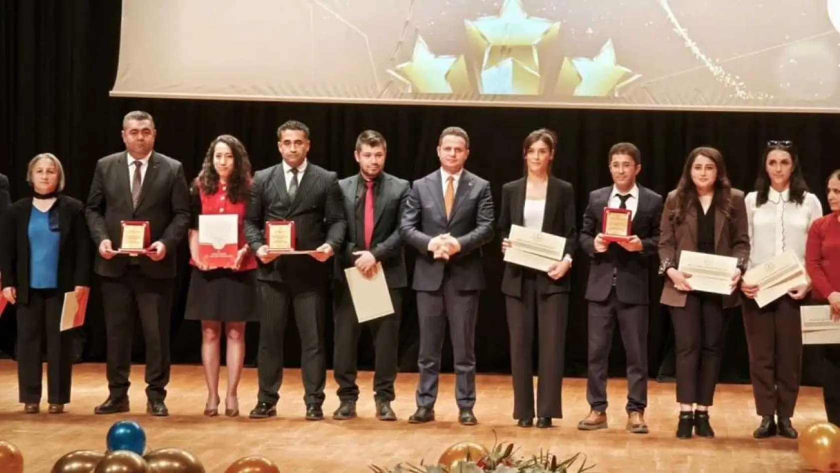 Muğla eğitim camiası ödül töreninde buluştu