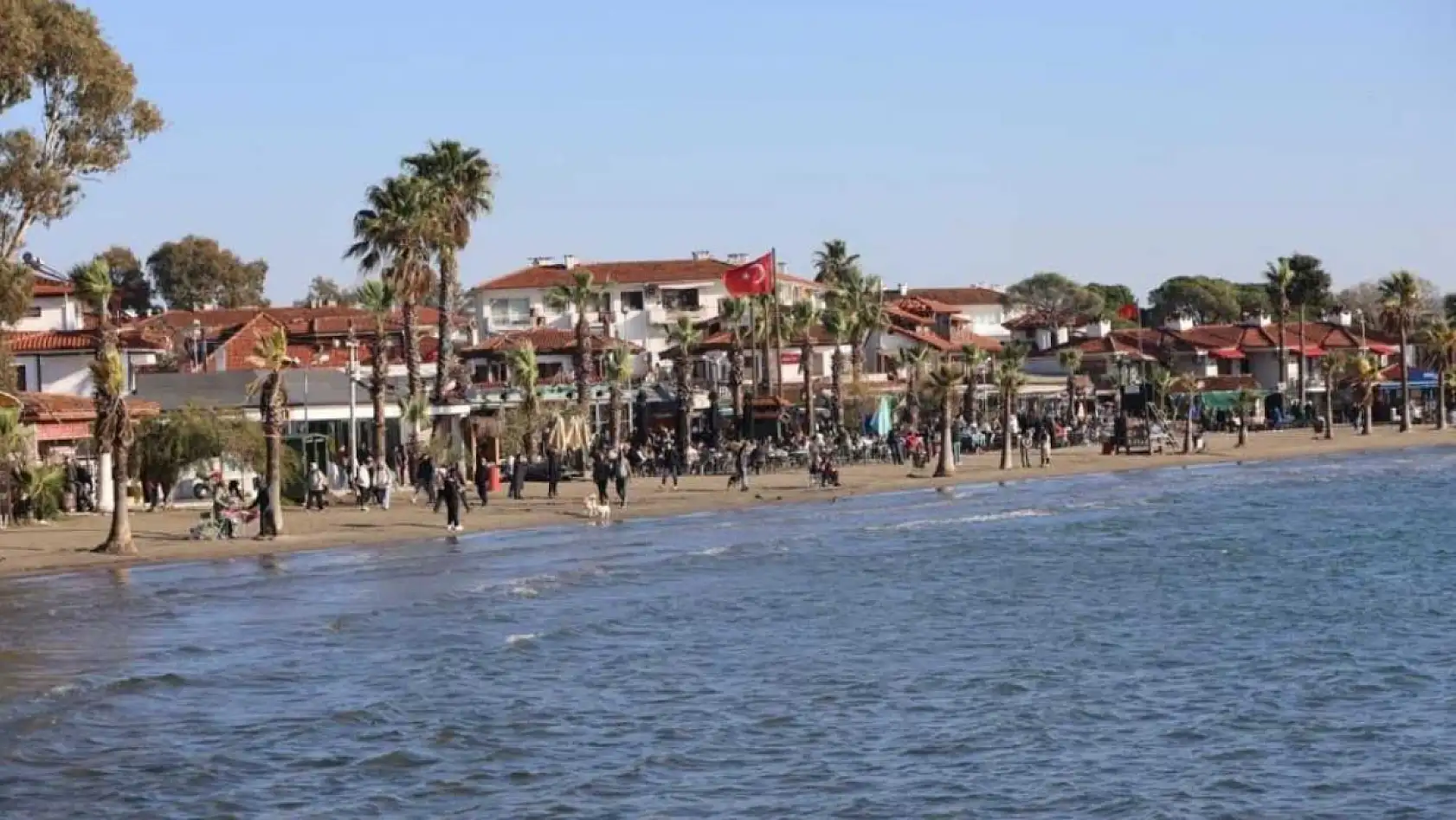 Akyaka'da yılın ilk gününü denizde karşıladılar