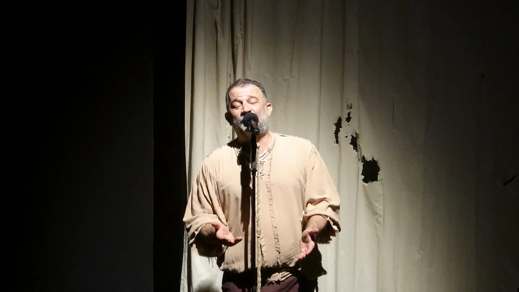 Fethiye'de 'Bir Baba Hamlet' sahnelendi