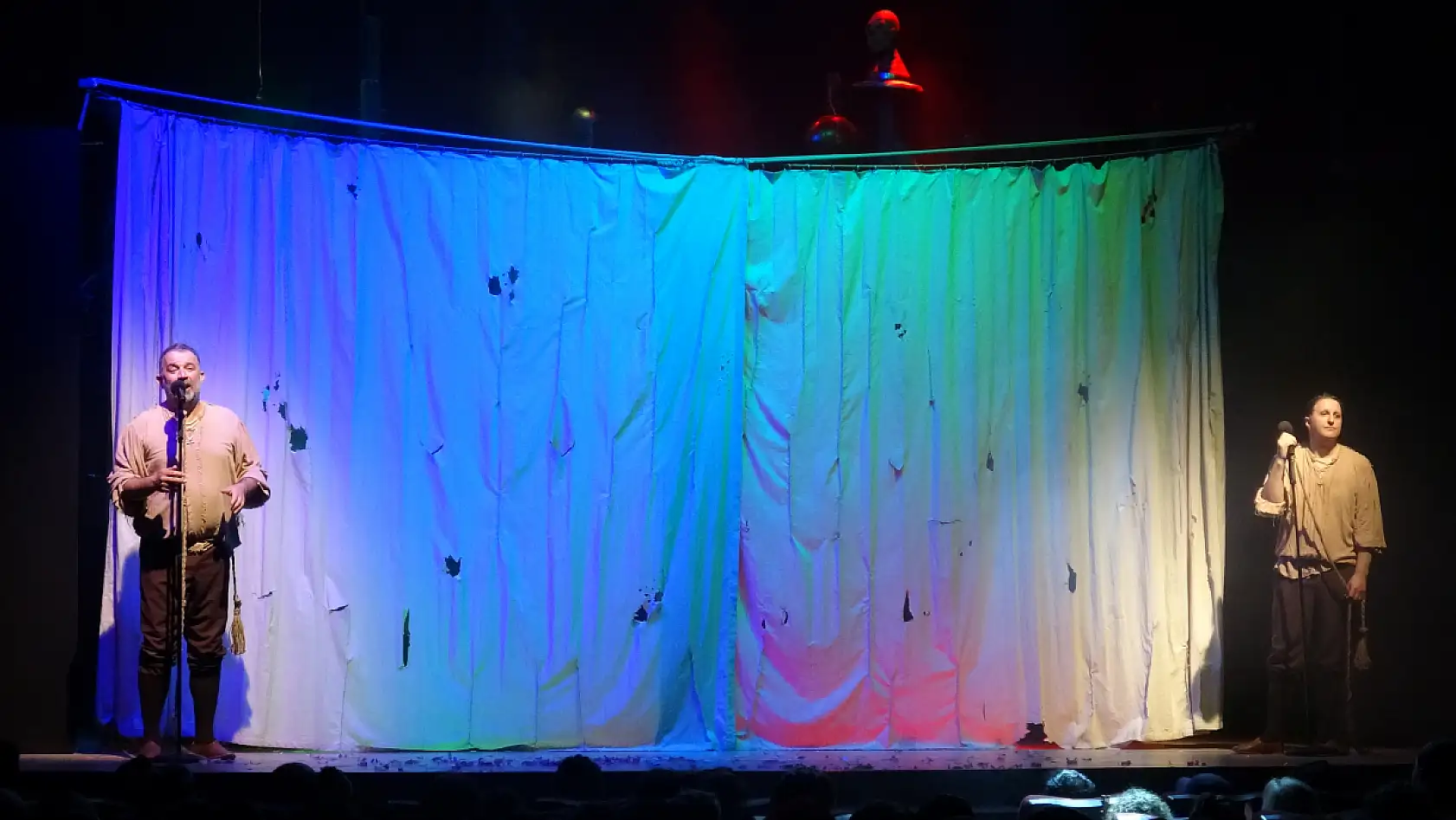 Fethiye'de 'Bir Baba Hamlet' sahnelendi