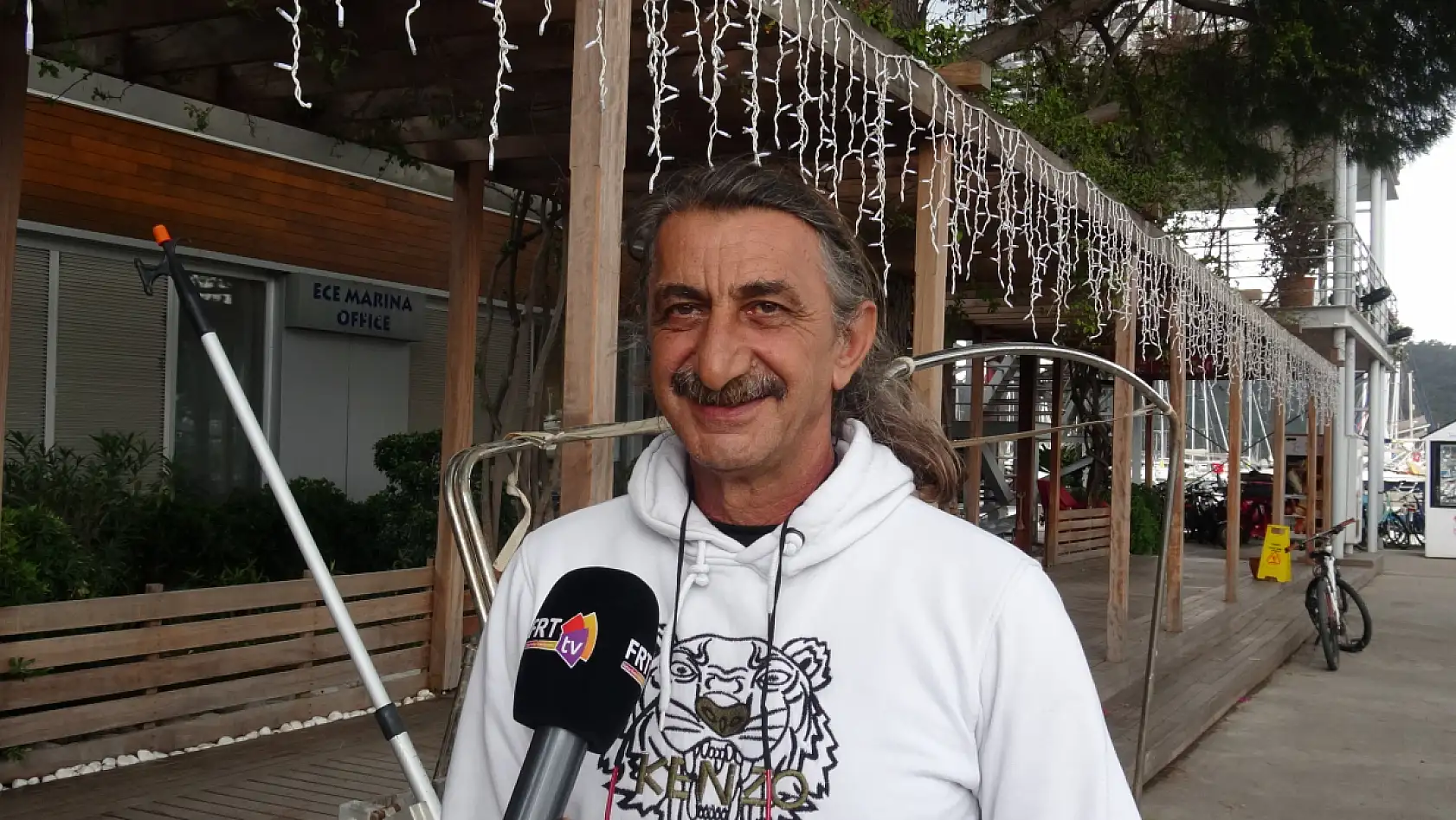 Fethiye Ece Saray Marina'da ikinci el ürünler satışa sunuluyor