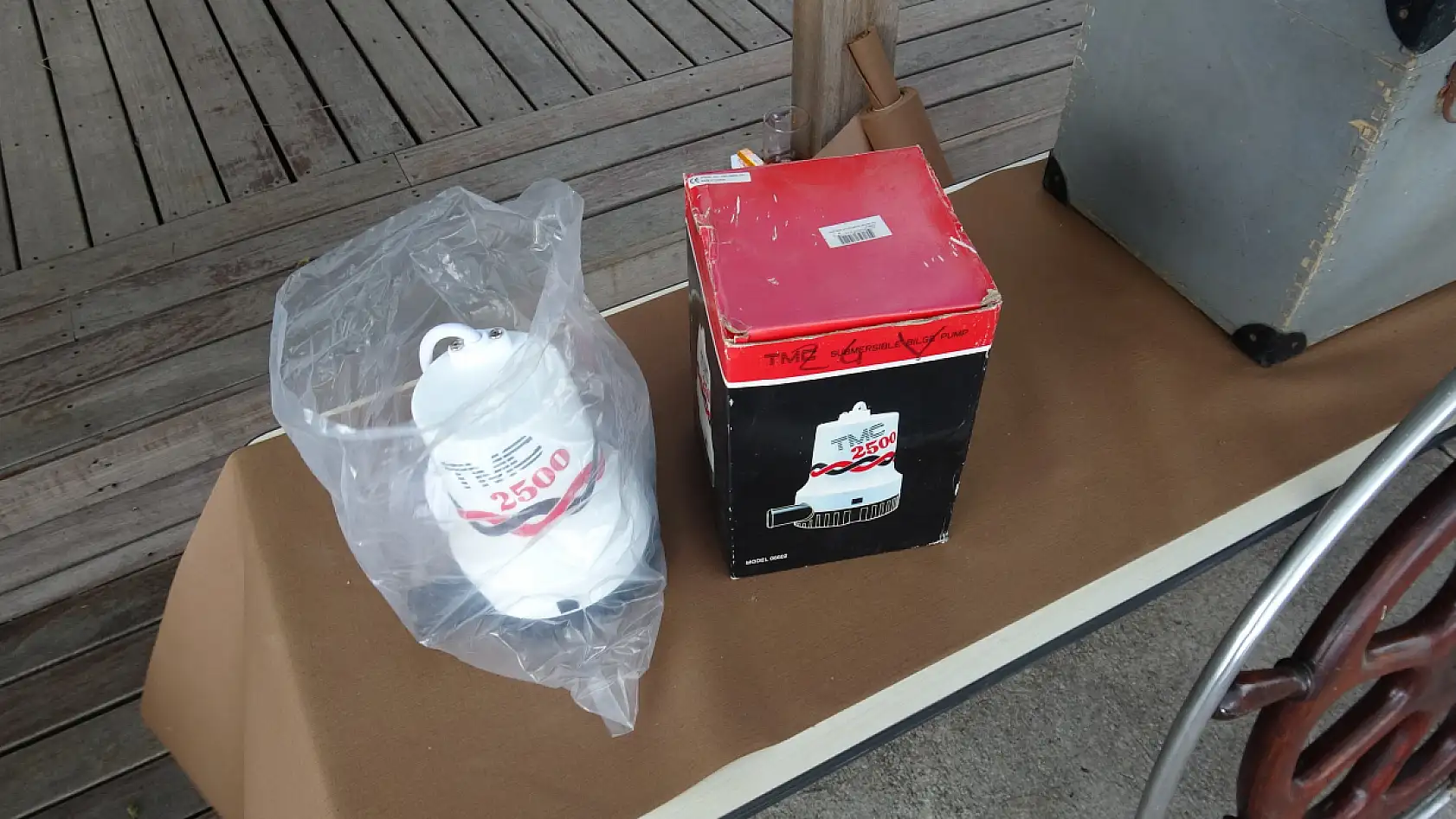 Fethiye Ece Saray Marina'da ikinci el ürünler satışa sunuluyor