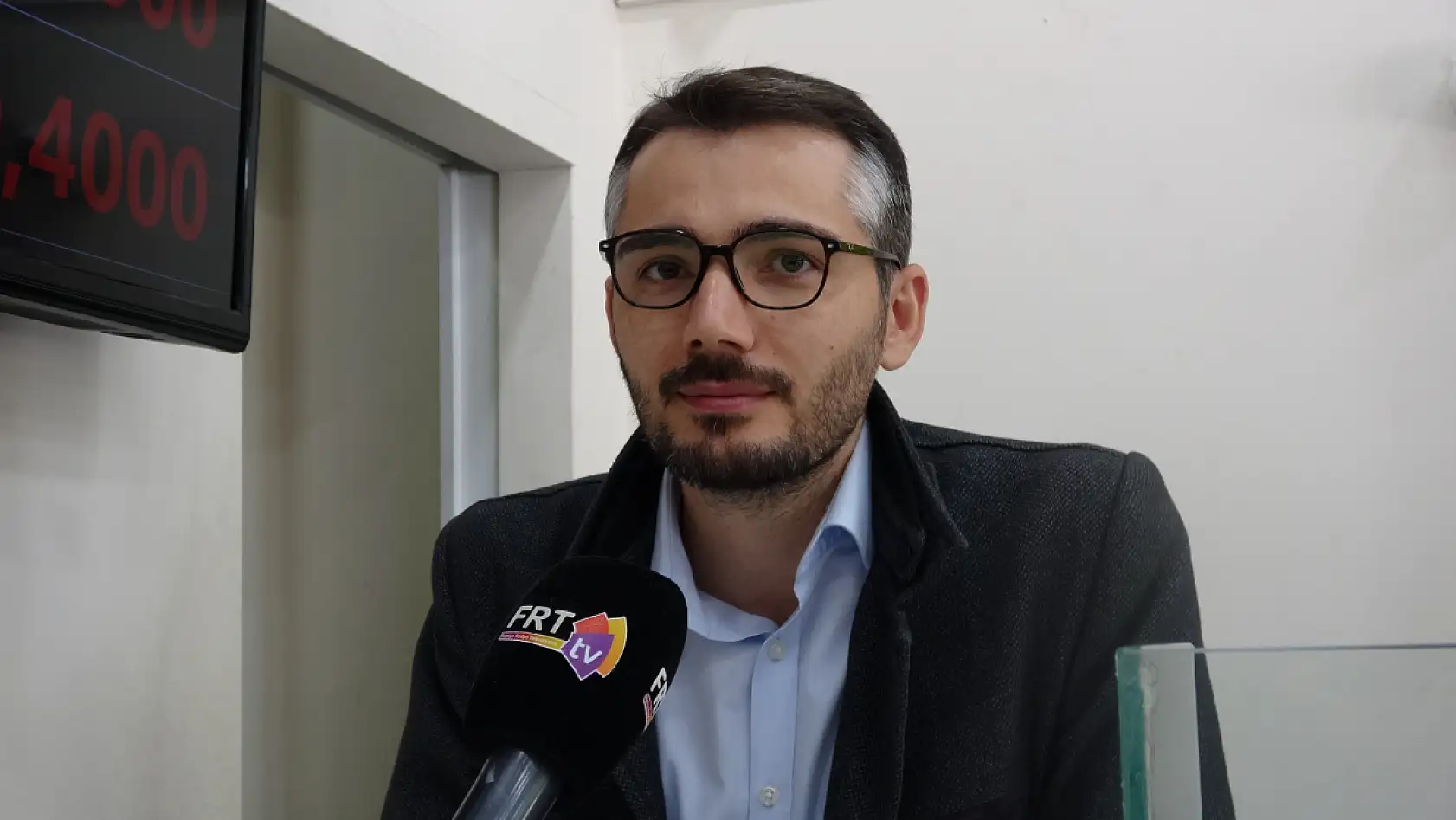 Fethiyeli Döviz ofisi çalışanı Savaş Şiret'ten Dikkat Çeken Döviz Yorumu!