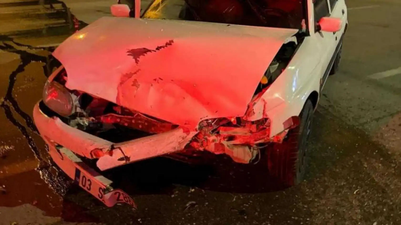 Otomobillerin çarpıştığı kazada 4 kişi yaralandı