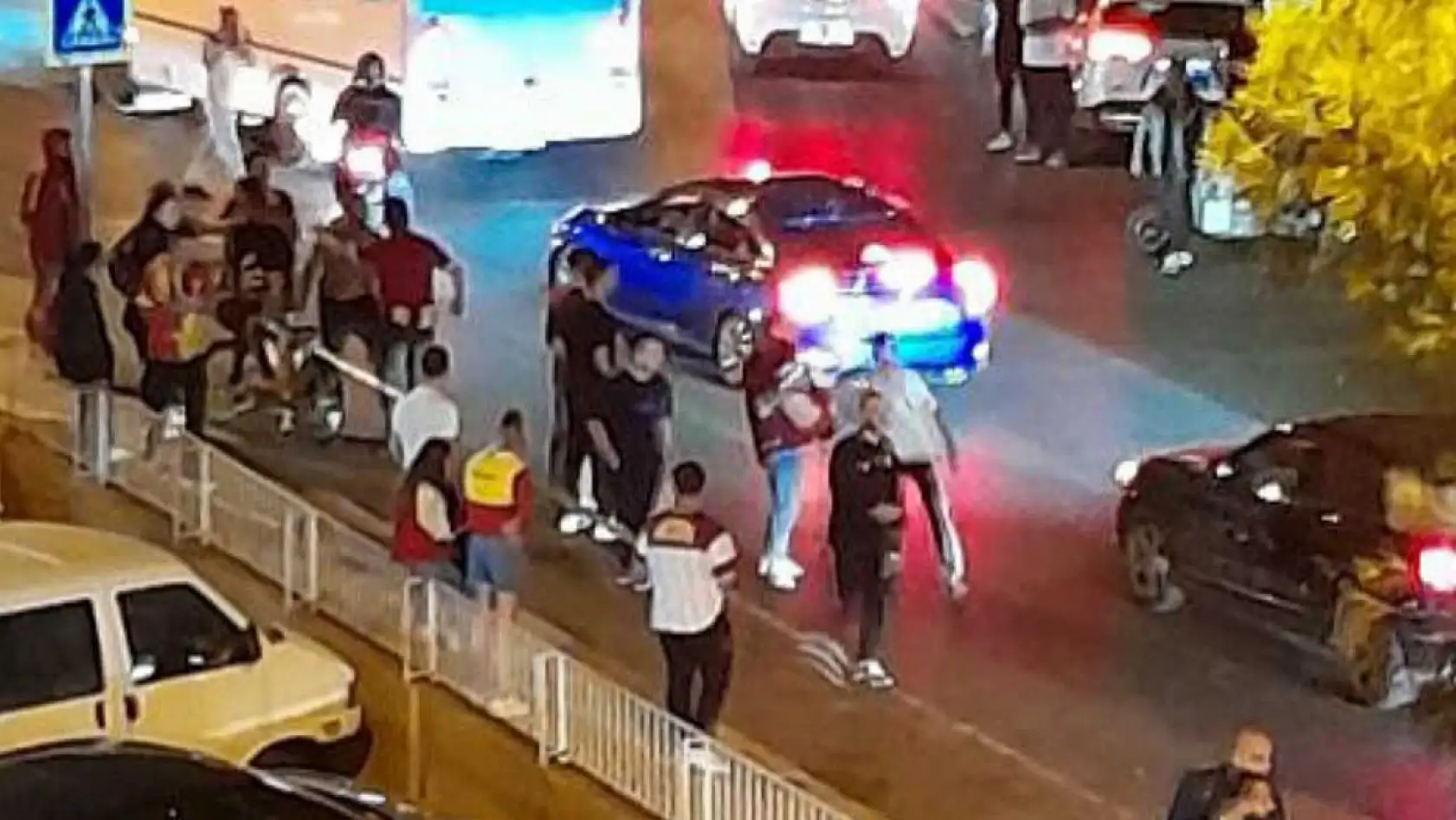 İzmir'de Göztepe maçı sonrası silahlı kavgada 1 ölü 6 yaralı