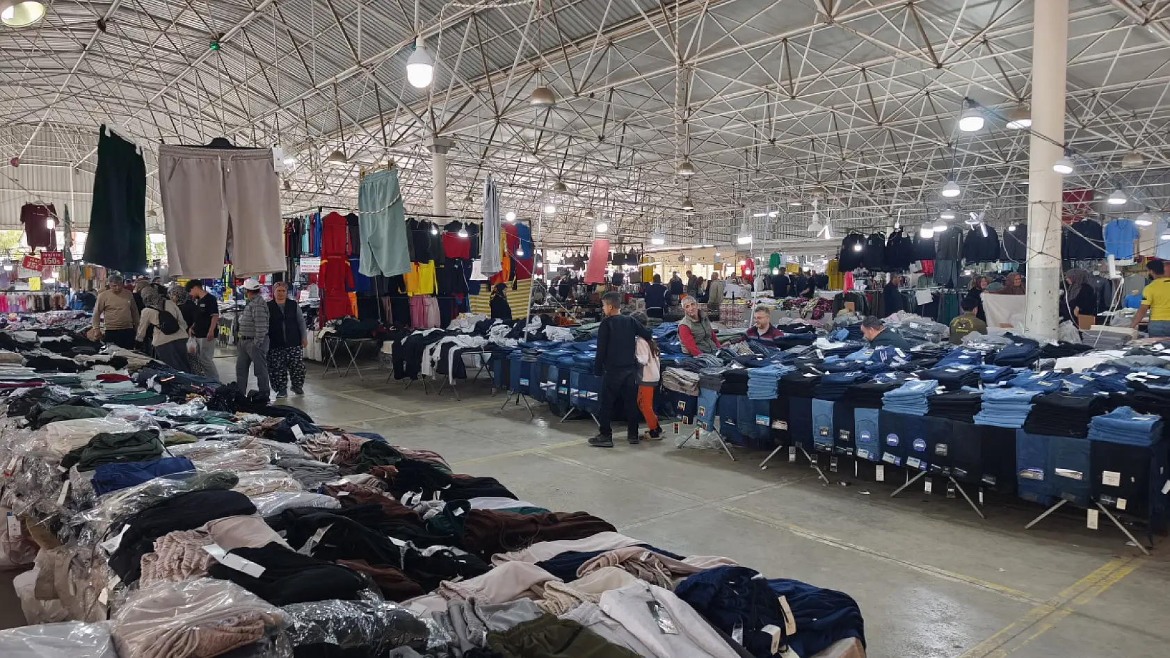 Fethiye'de bayram öncesi 'Alışveriş Festivali' büyük ilgi görüyor