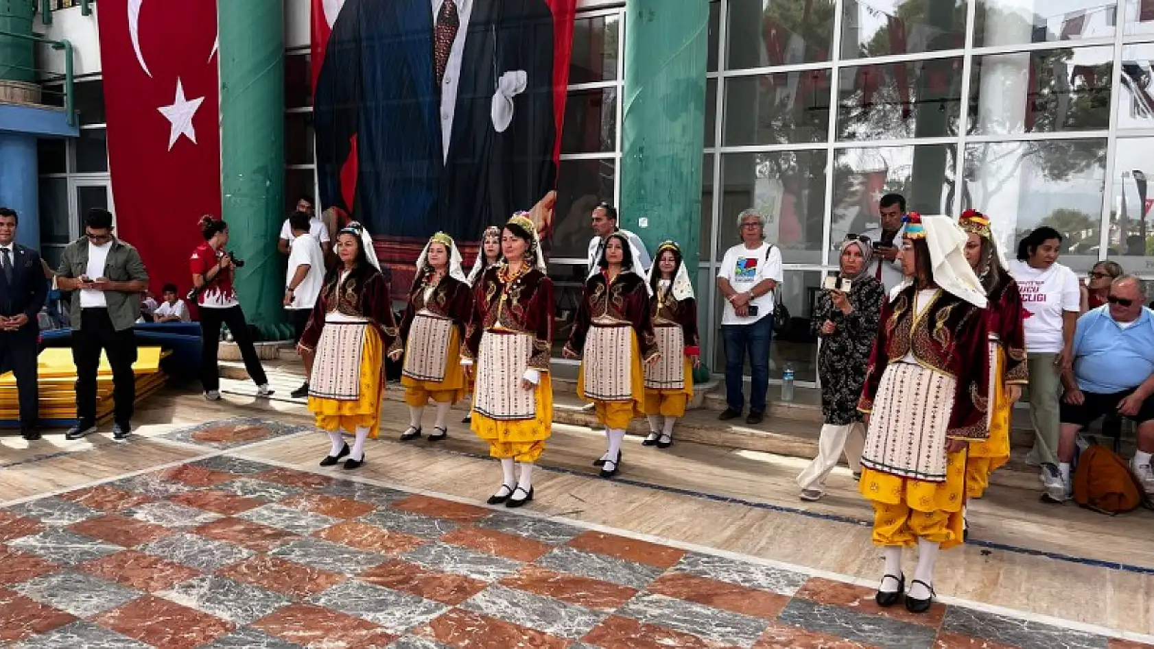 Fethiye'de 19 Mayıs Atatürk'ü Anma, Gençlik ve Spor Bayramı coşkusu!
