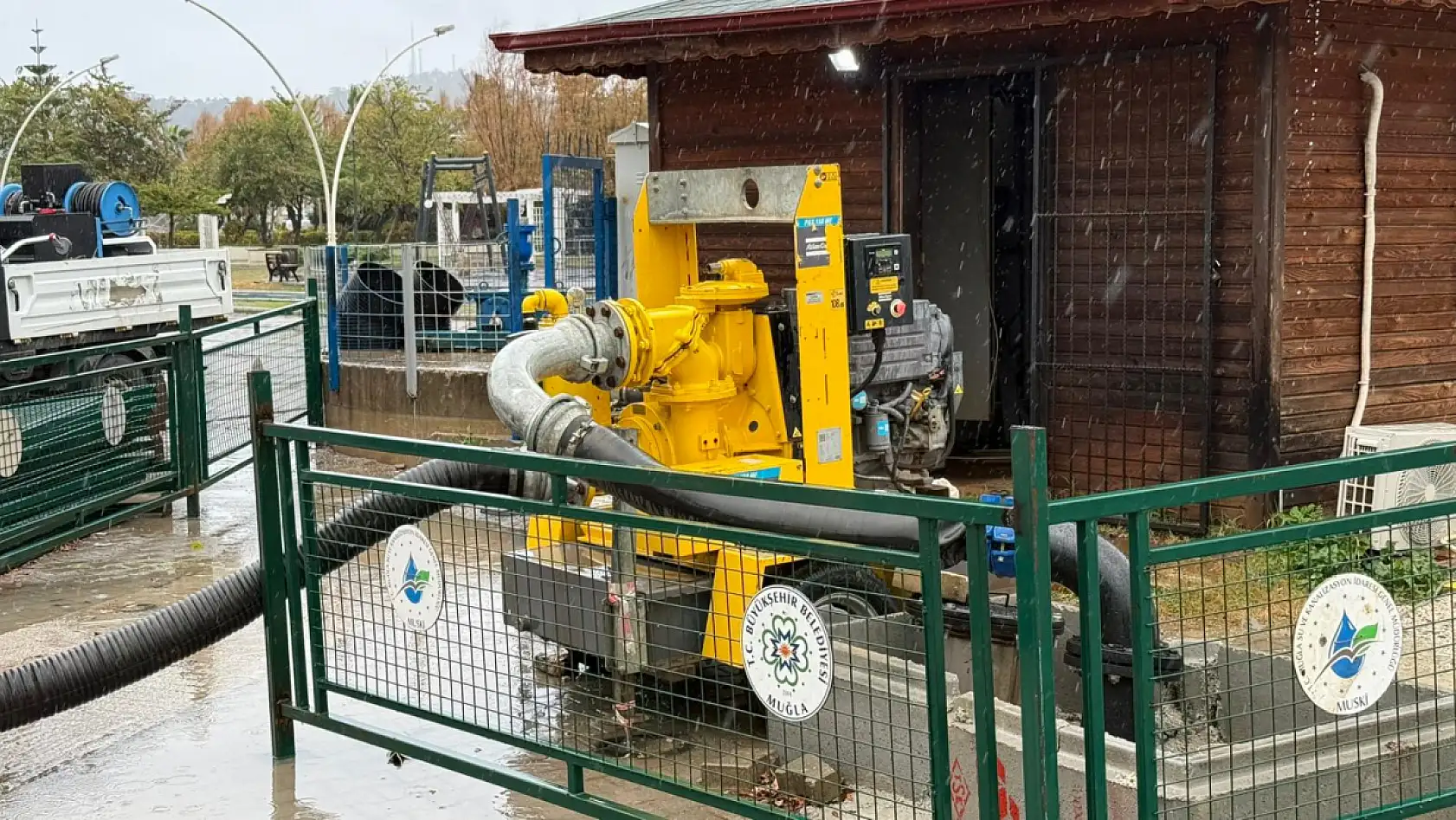 Fethiye'de Sağanak Yağışta Önlemler Arttırıldı: Tahliye Pompası Aktif