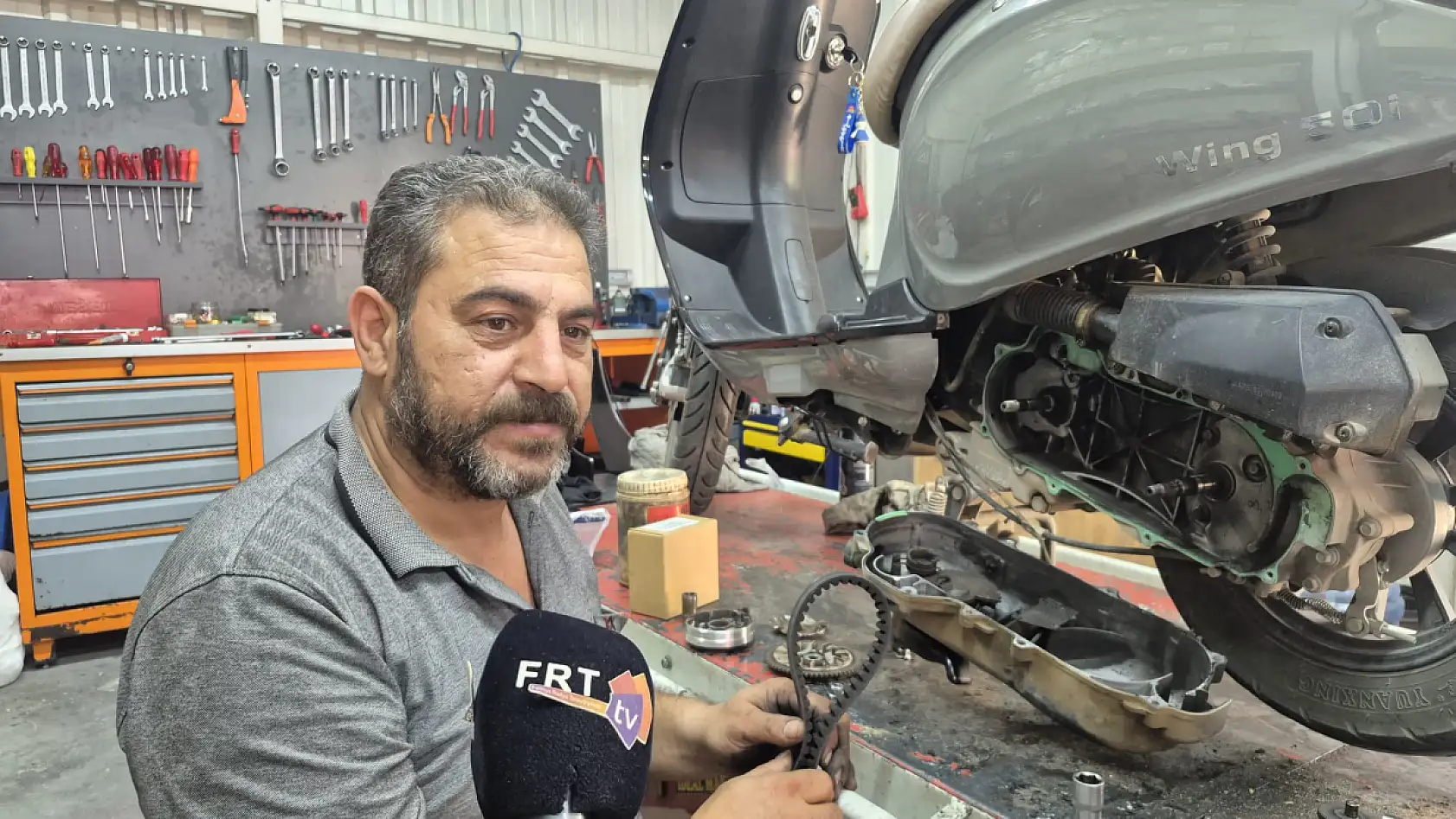 Fethiye'de Motor Ustası Günay Memiş: 'Yağmurda kalan motorun kurumasını bekleyin'