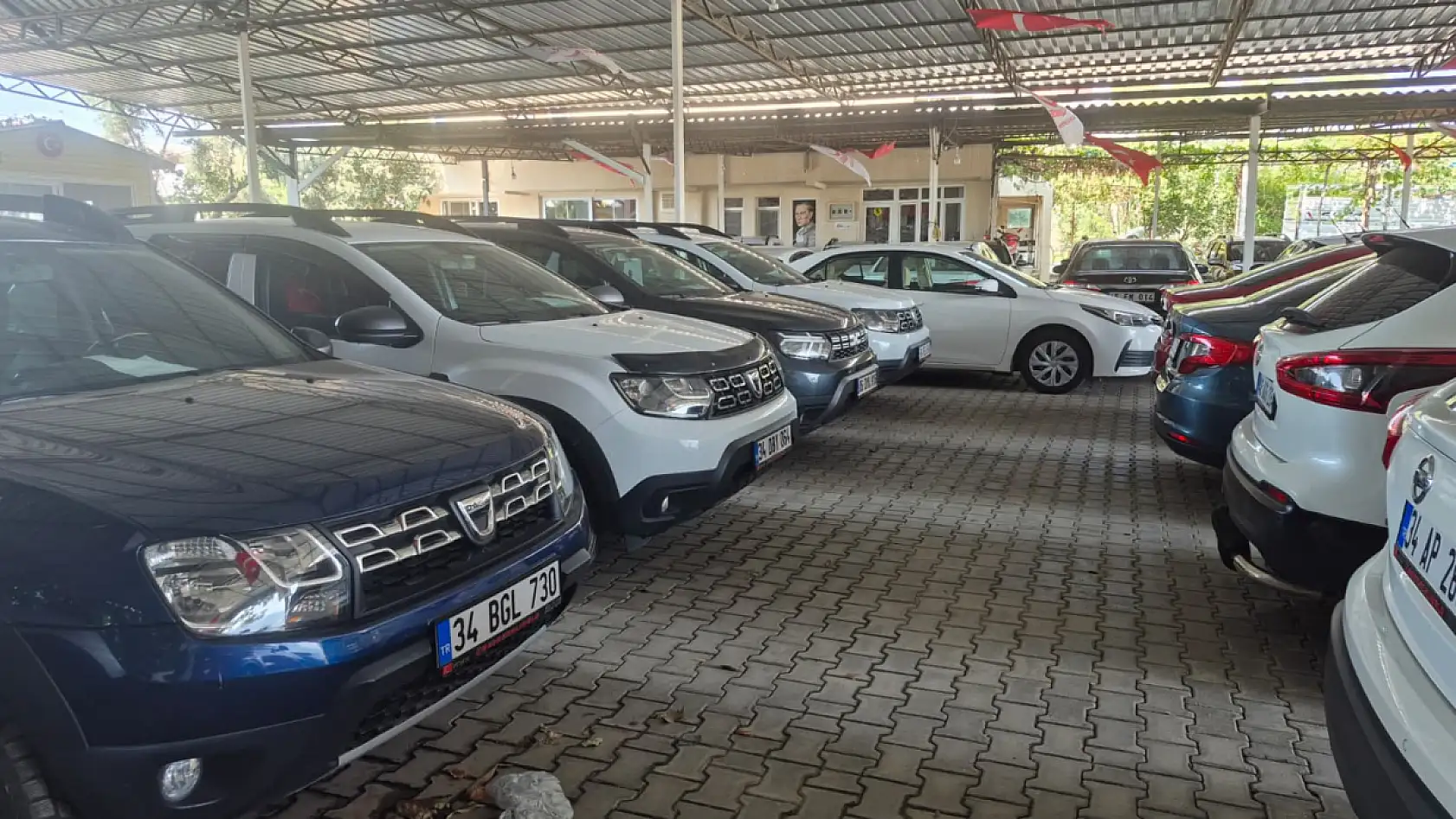 Fethiye'de İkinci El Araç Piyasasında Fiyatlar Yükseliyor