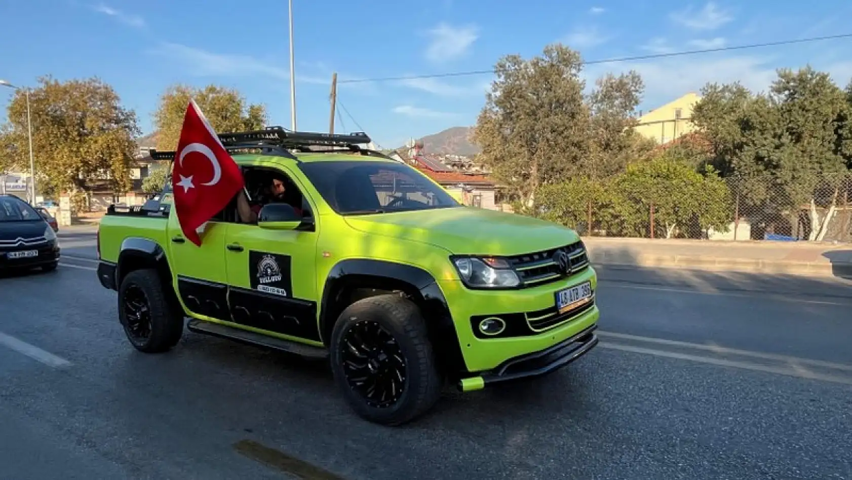 Fethiye'de Belediye Destekleriyle Cumhuriyet Konvoyu Düzenlendi