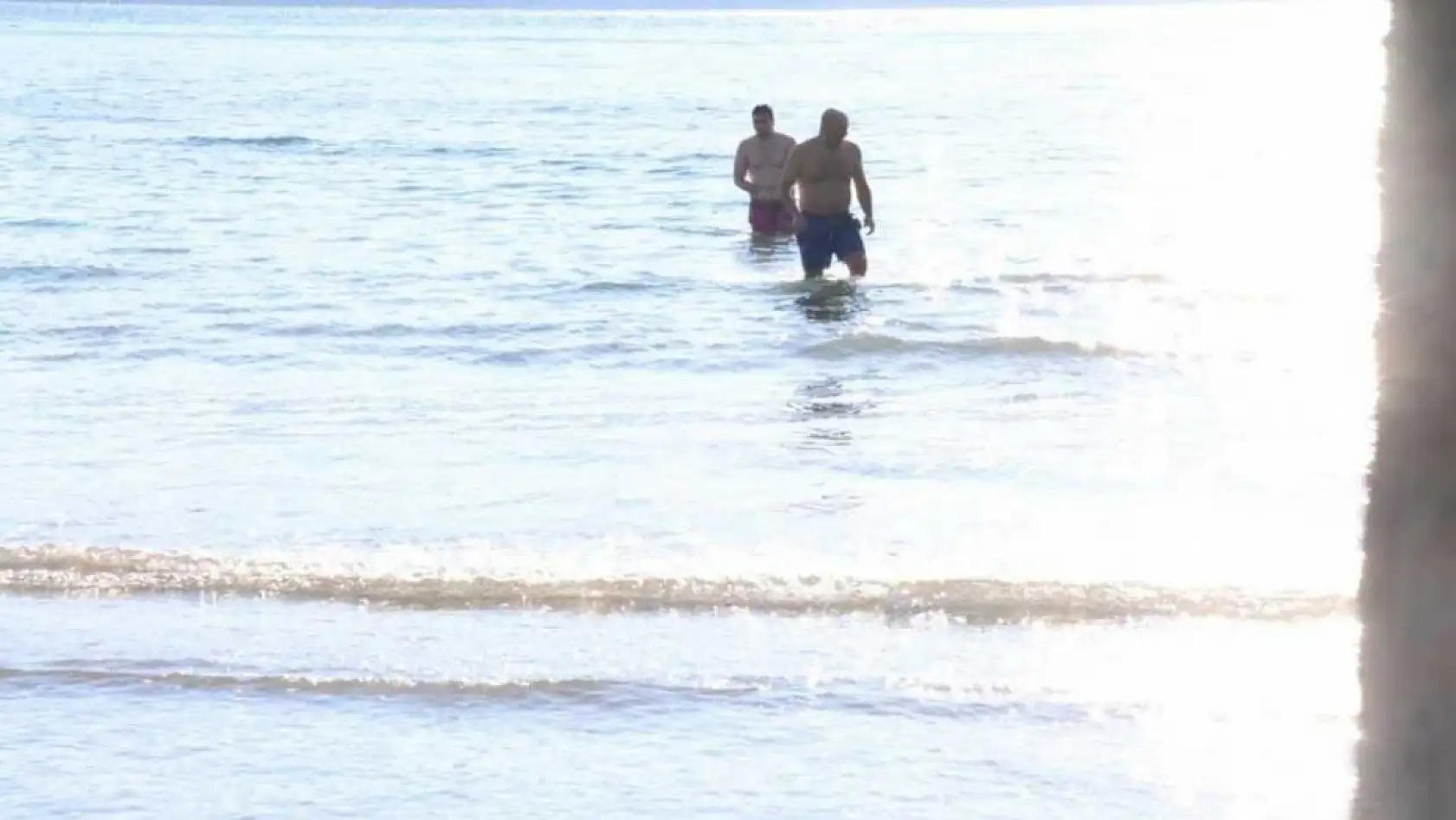 Akyaka'da yılın ilk gününü denizde karşıladılar