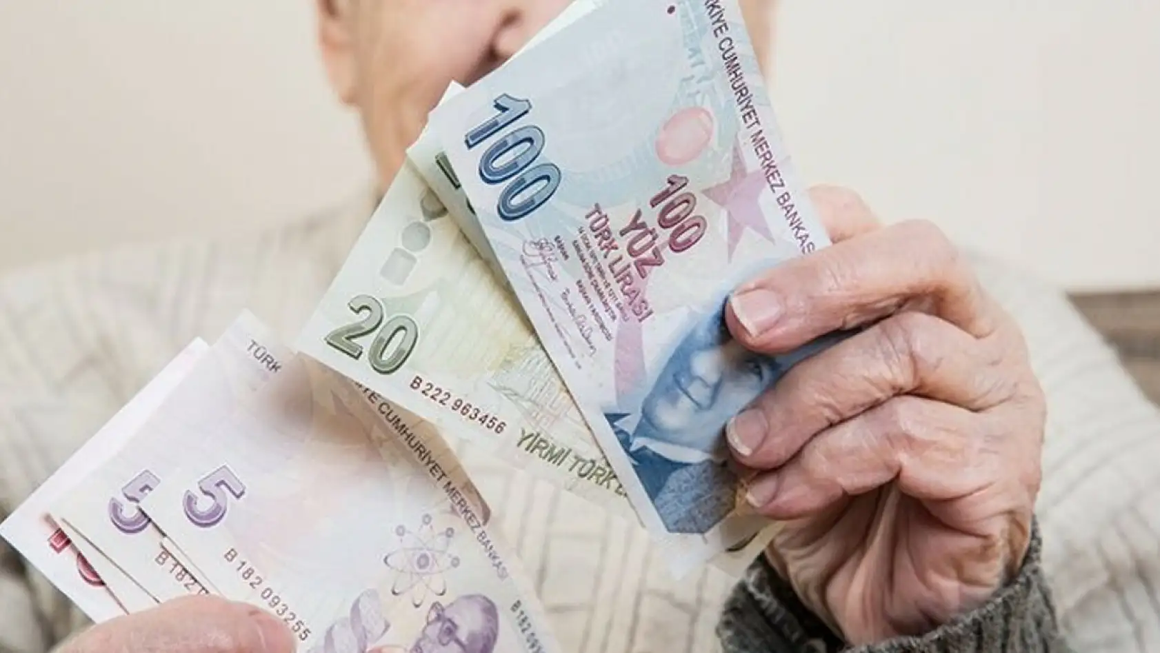 Emekli'ye Kasım'da 18 Bin Lira Müjdesi Gerçek mi? Hesaplara yatırılıyor iddiası!