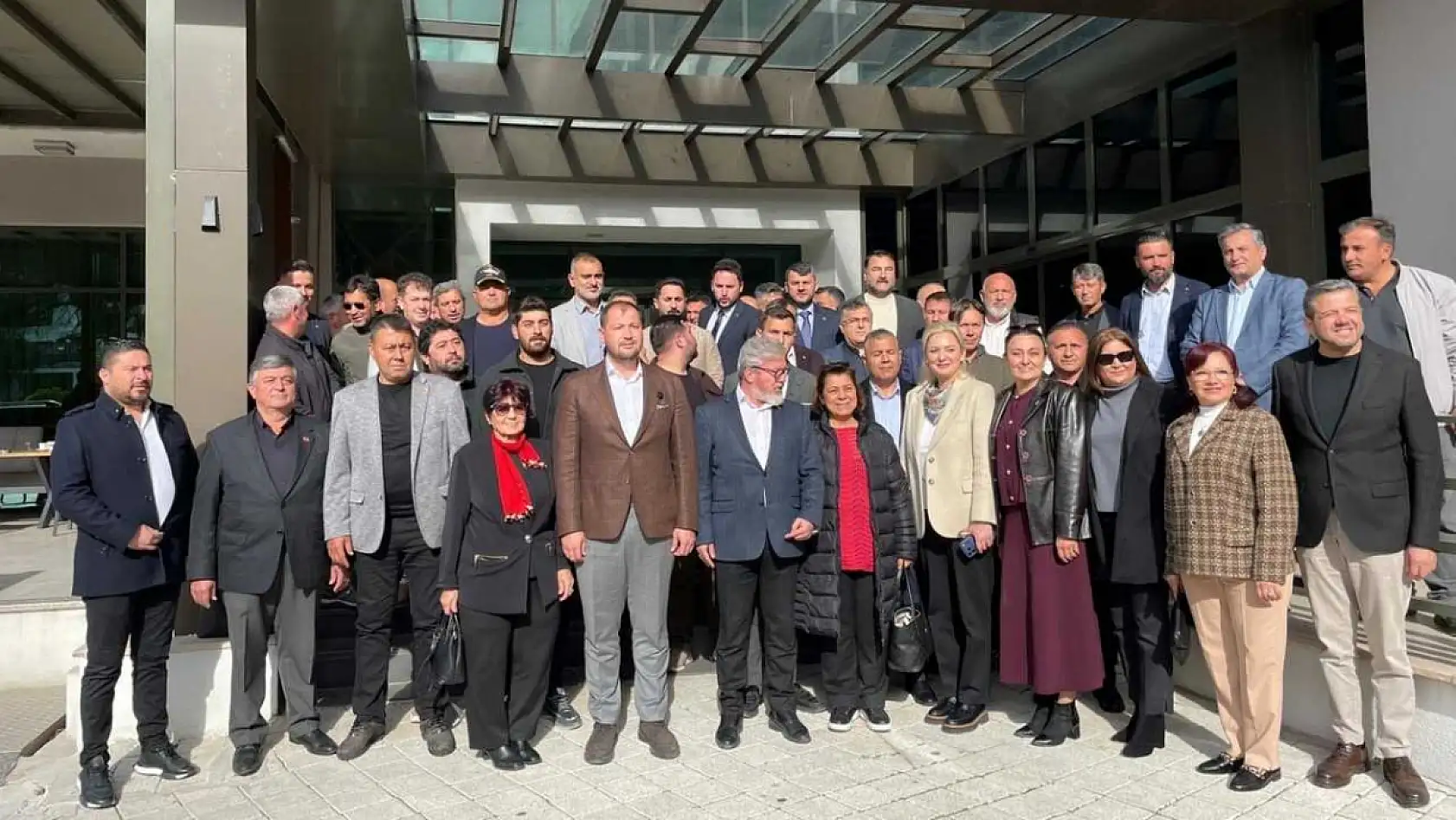 AK Parti Muğla İl Başkanı Güngör Fethiye'de muhtarlarla buluştu