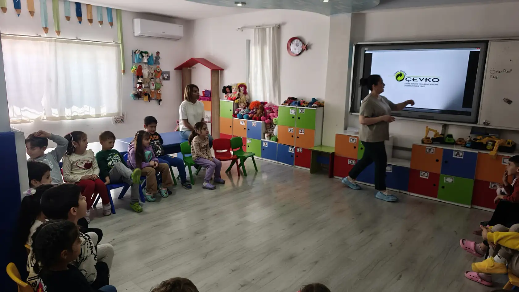 Fethiye'de 'Öğretmenim Doğa' projesiyle çocuklara çevre bilinci