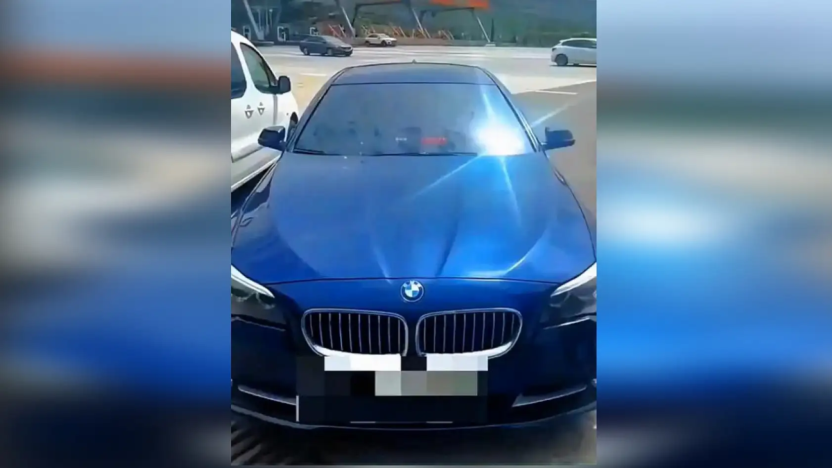 Lüks araçta yasa dışı siren ve çakar: Sürücüye 276 bin lira ceza