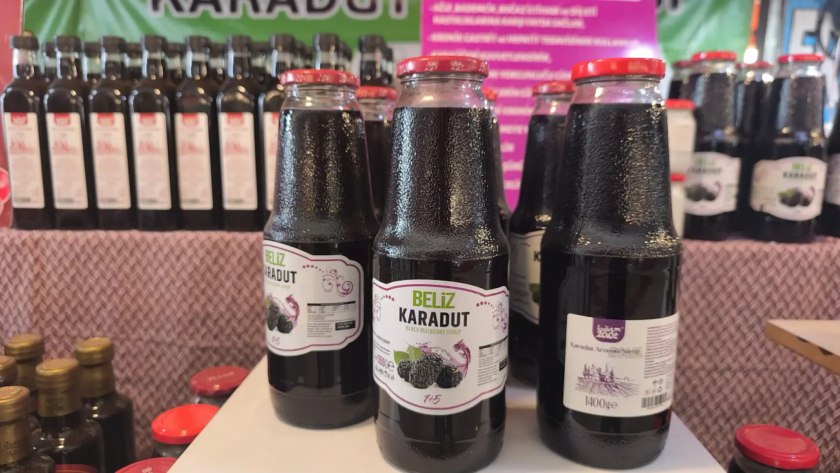 Fethiye Yöresel Ürünler Festivali'nde karadut ve pekmez en çok tercih edilenler arasında