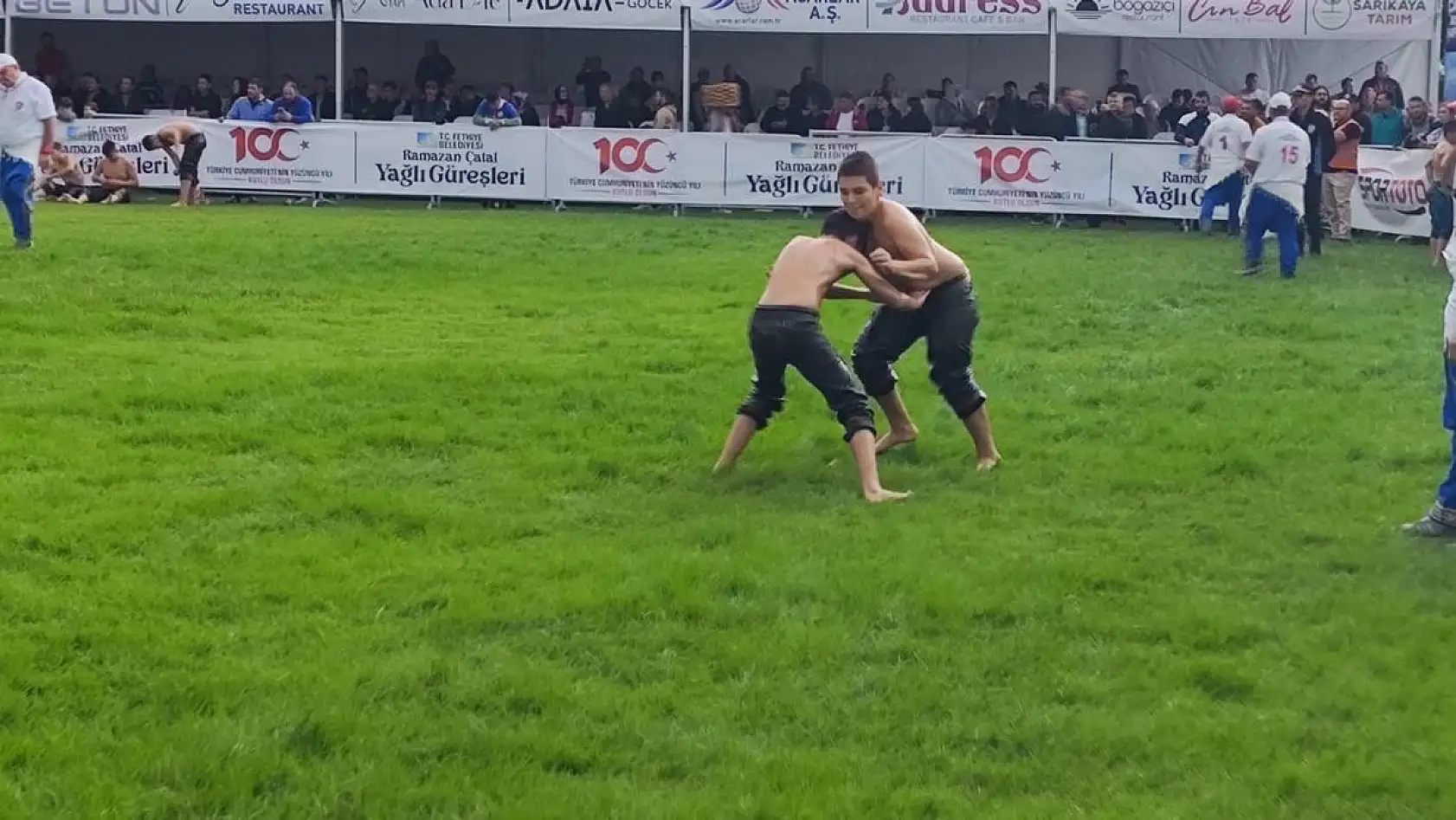 Er Meydanında Güreşler Başladı