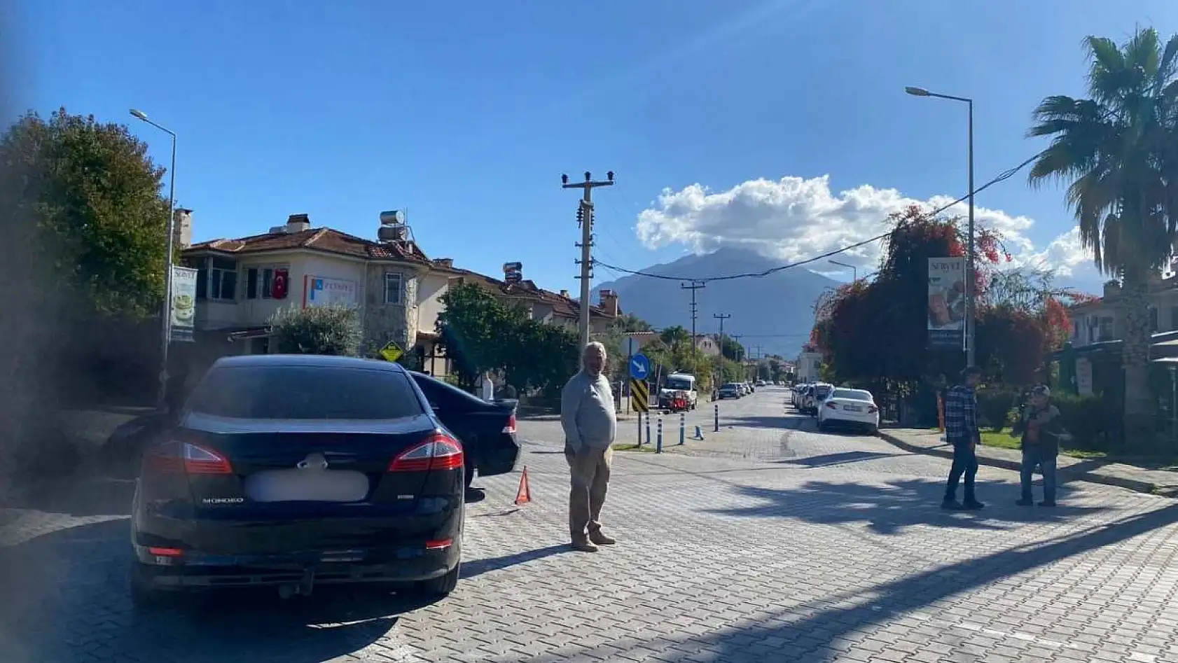 Fethiye Foça Mahallesi'nde maddi hasarlı trafik kazası