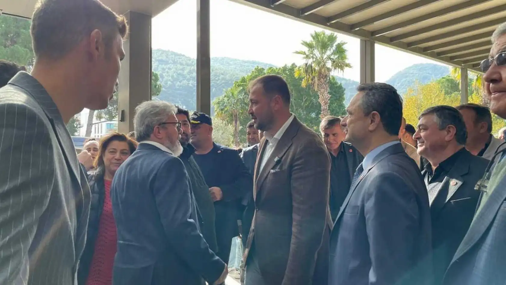 AK Parti Muğla İl Başkanı Güngör Fethiye'de muhtarlarla buluştu