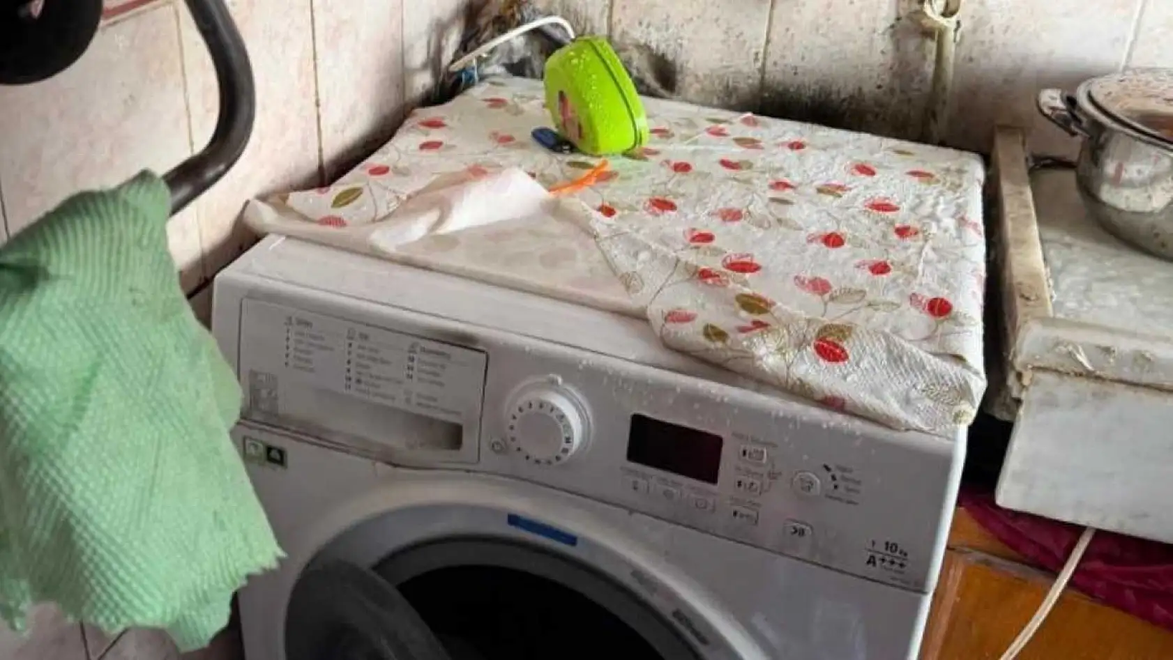 Çamaşır makinesinden çıkan yangın panikletti