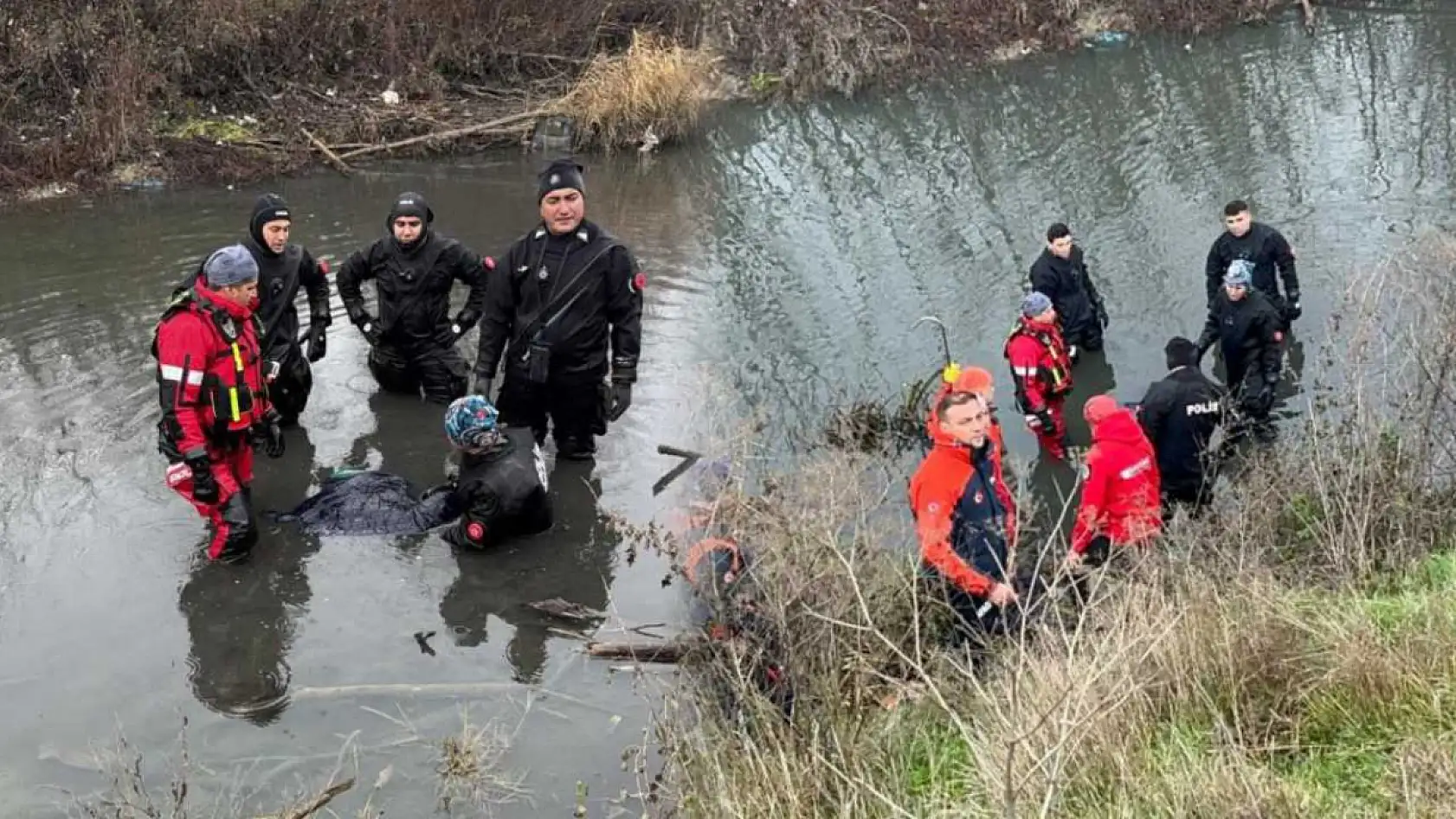 Günlerdir aranan kayıp öğretmenin cesedi bulundu