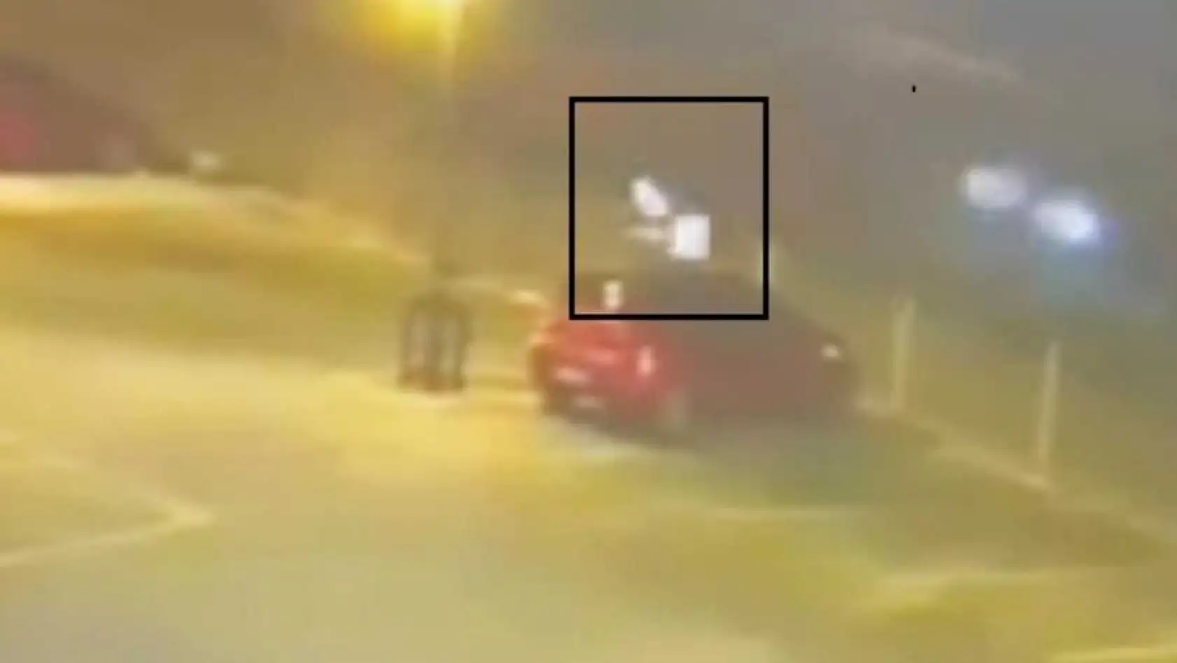 Kaldırıma çarpan motosiklet defalarca takla attı: 22 yaşındaki sürücü hayatını kaybetti