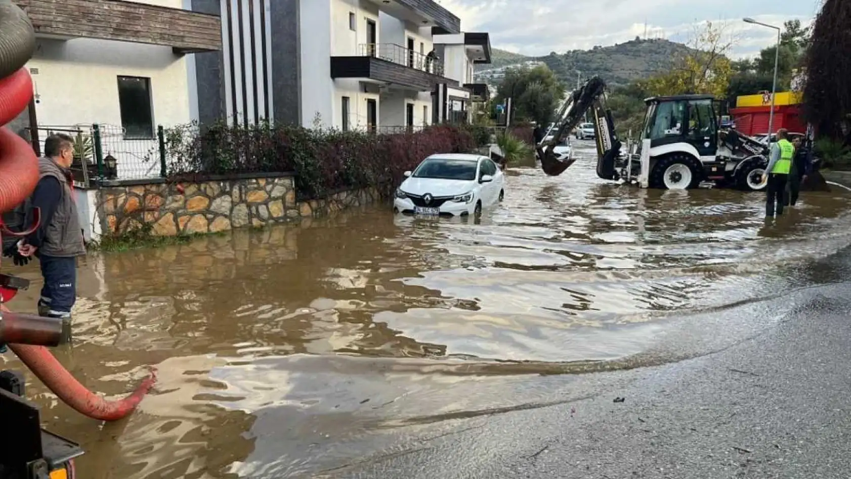 Bodrum'da sel sonrası yaralar sarılıyor