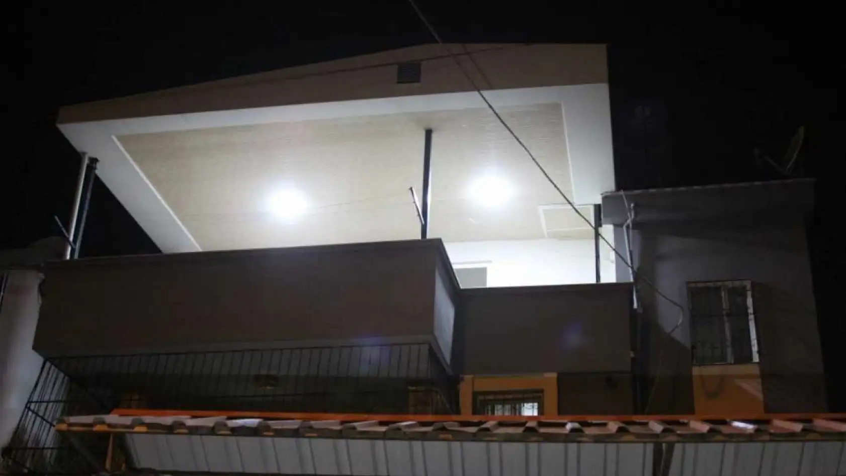 Kan donduran olay: Baba, çocuklarını öldürüp intihar etti