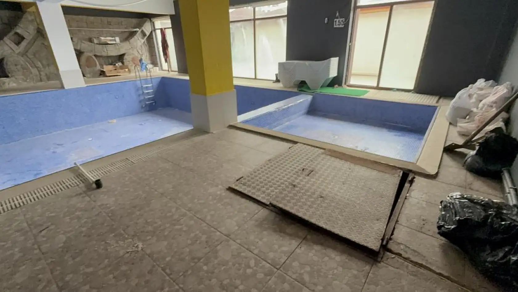 Kan donduran cinayet: Babasını öldürerek havuz deposuna gömdü