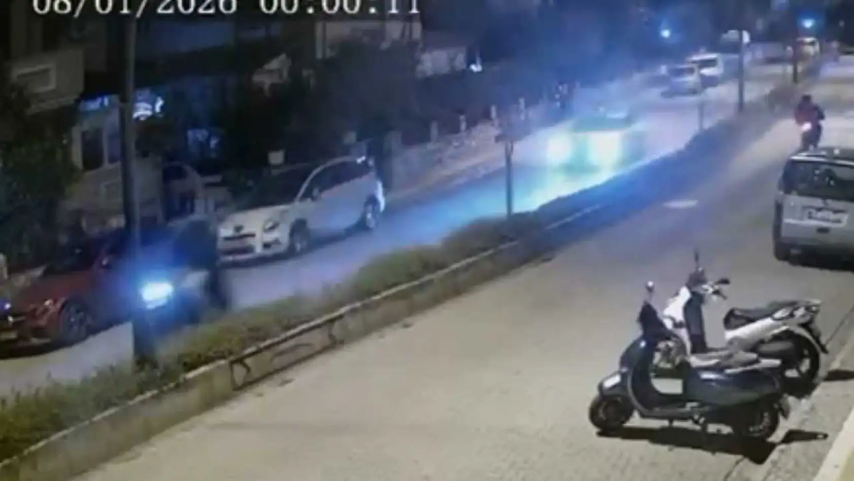 Marmaris'te otomobilin çarptığı motosikletli ve yolcusu metrelerce savruldu