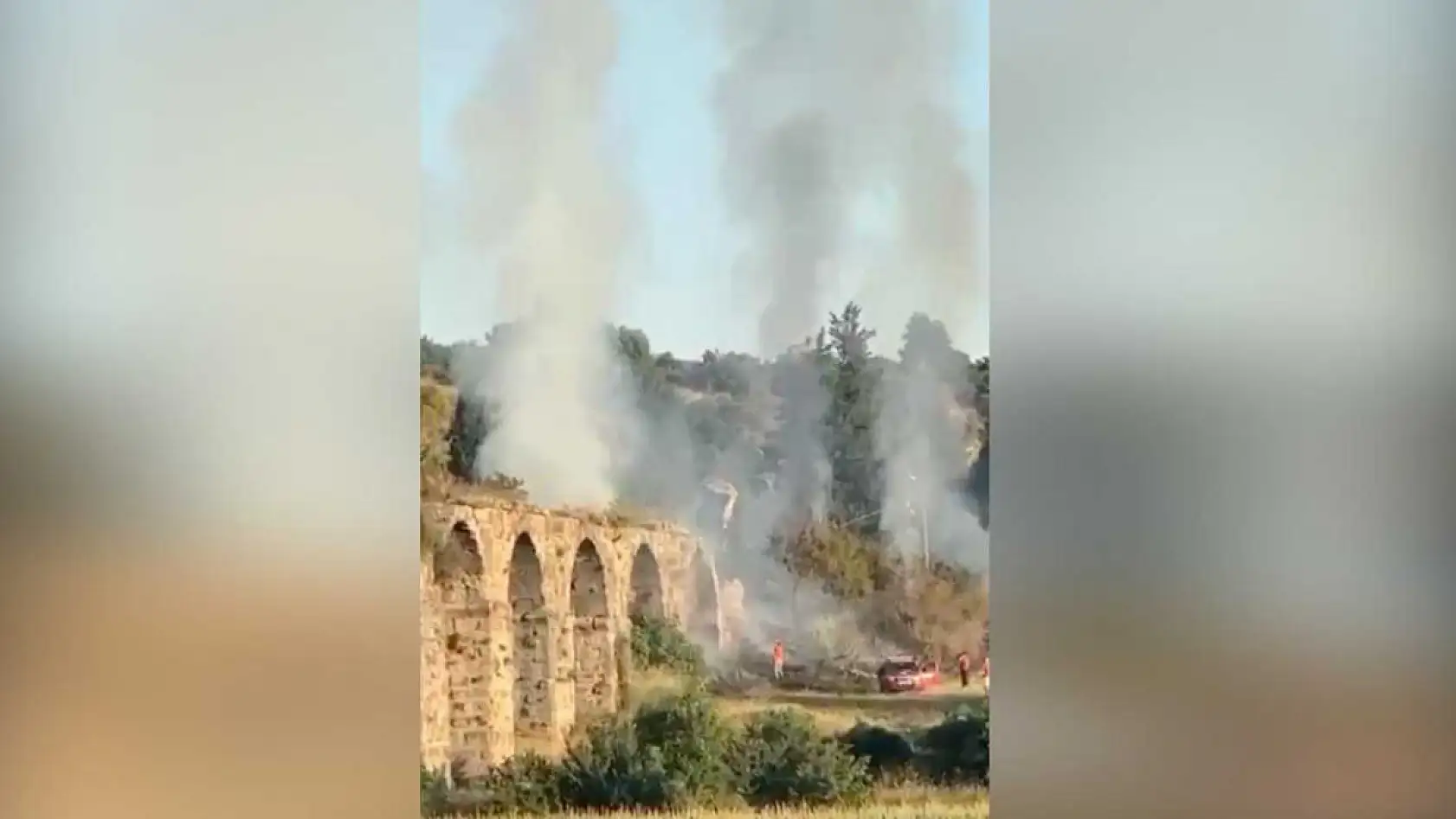 Tarihi Aspendos Su Kemerleri yakınında çıkan yangın korkuttu